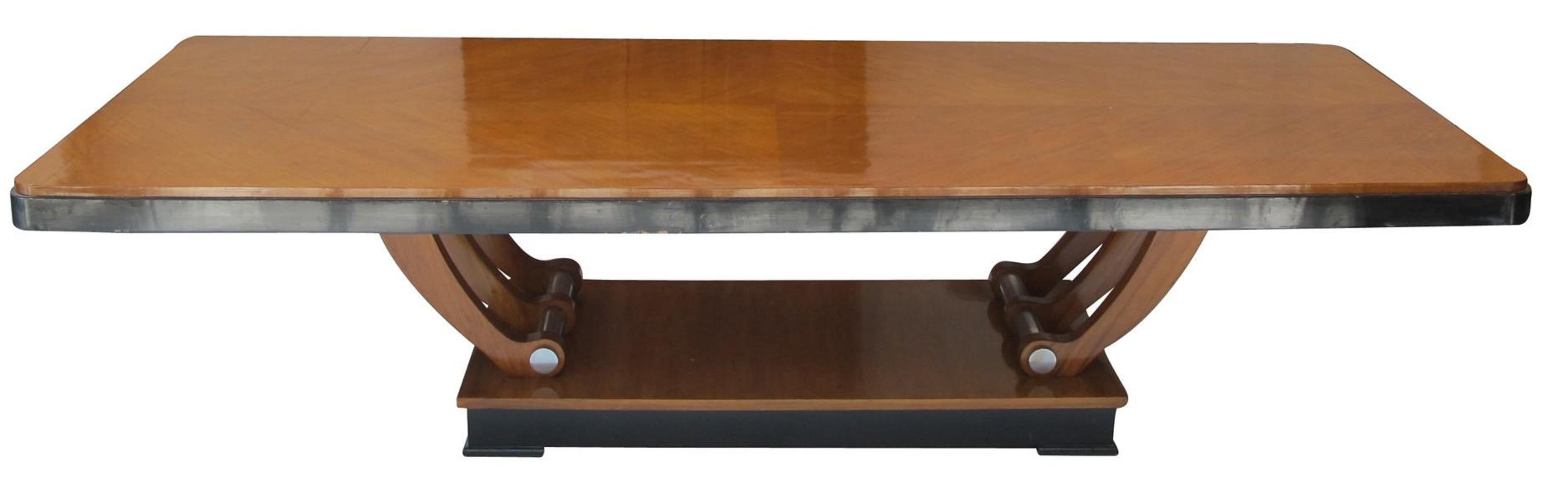 Dining Room Table, Style, Art Deco, 1920 '12 People', Material, Wood In Good Condition For Sale In Ciudad Autónoma Buenos Aires, C
