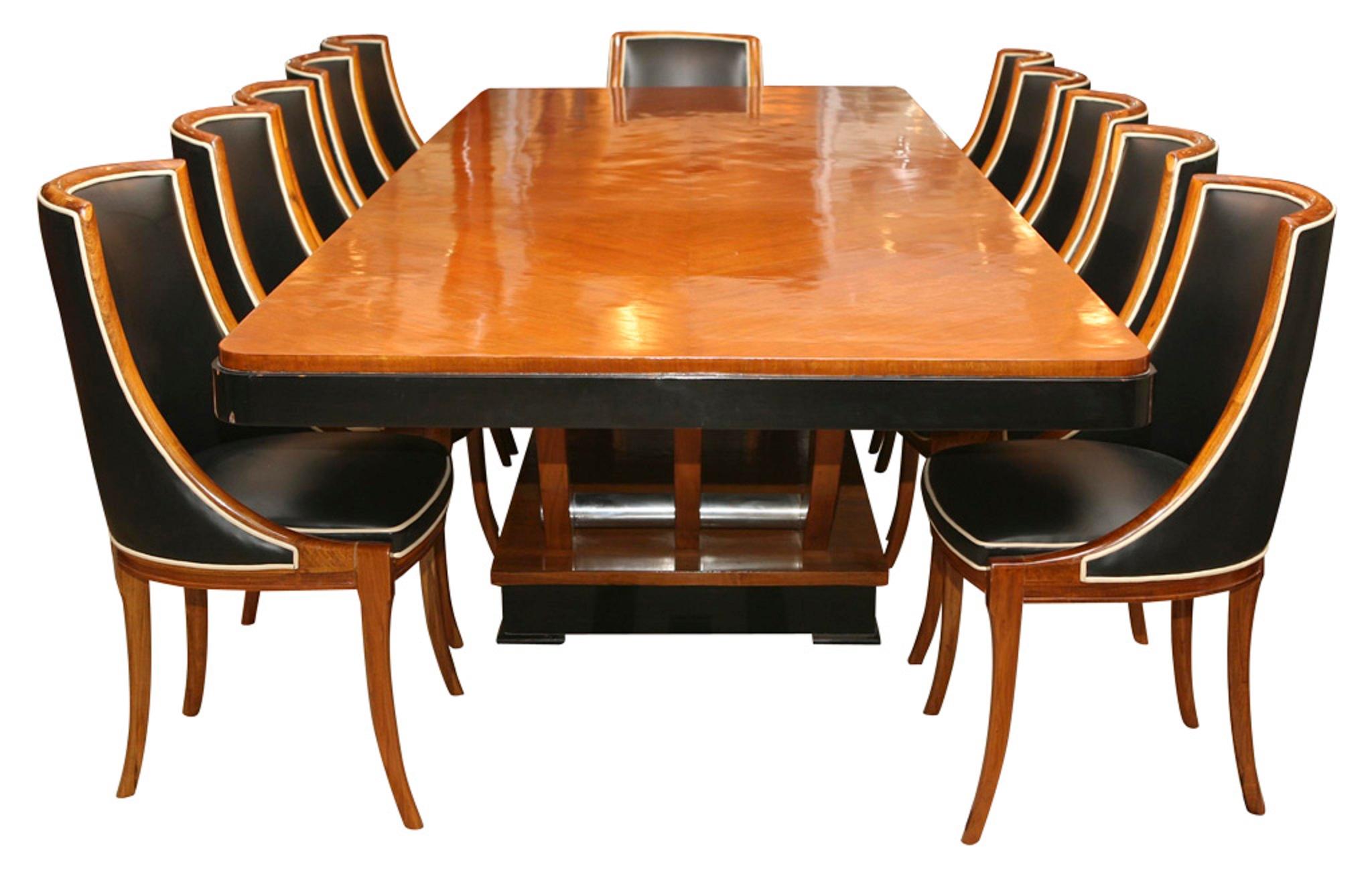 Early 20th Century Dining Room Table, Style, Art Deco, 1920 '12 People', Material, Wood For Sale