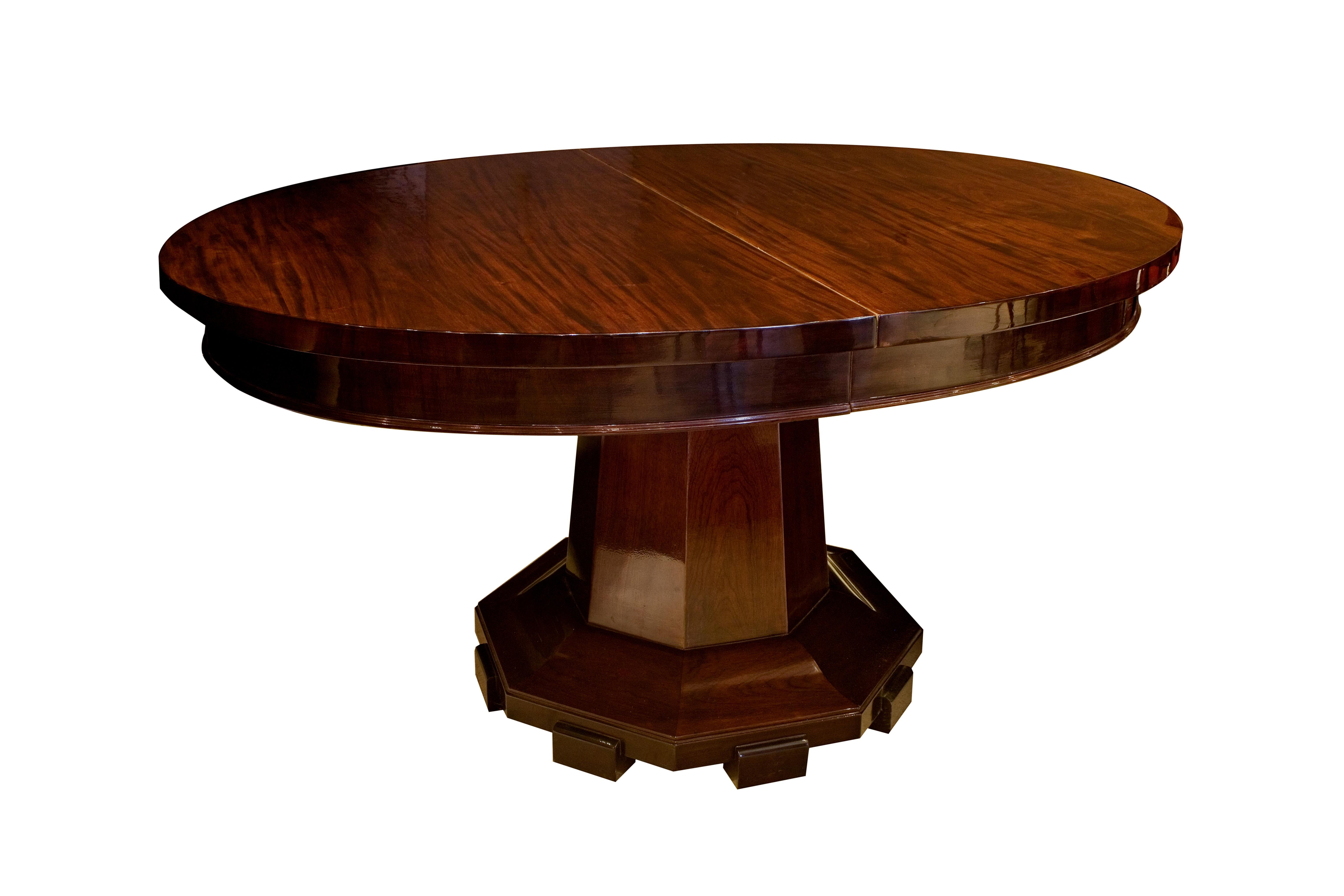 Dining table Art Deco

Year: 1920
Country: French
Wood 
Finish: polyurethanic lacquer
It is an elegant and sophisticated dining table.
You want to live in the golden years, this is the dining table that your project needs.
We have specialized in the