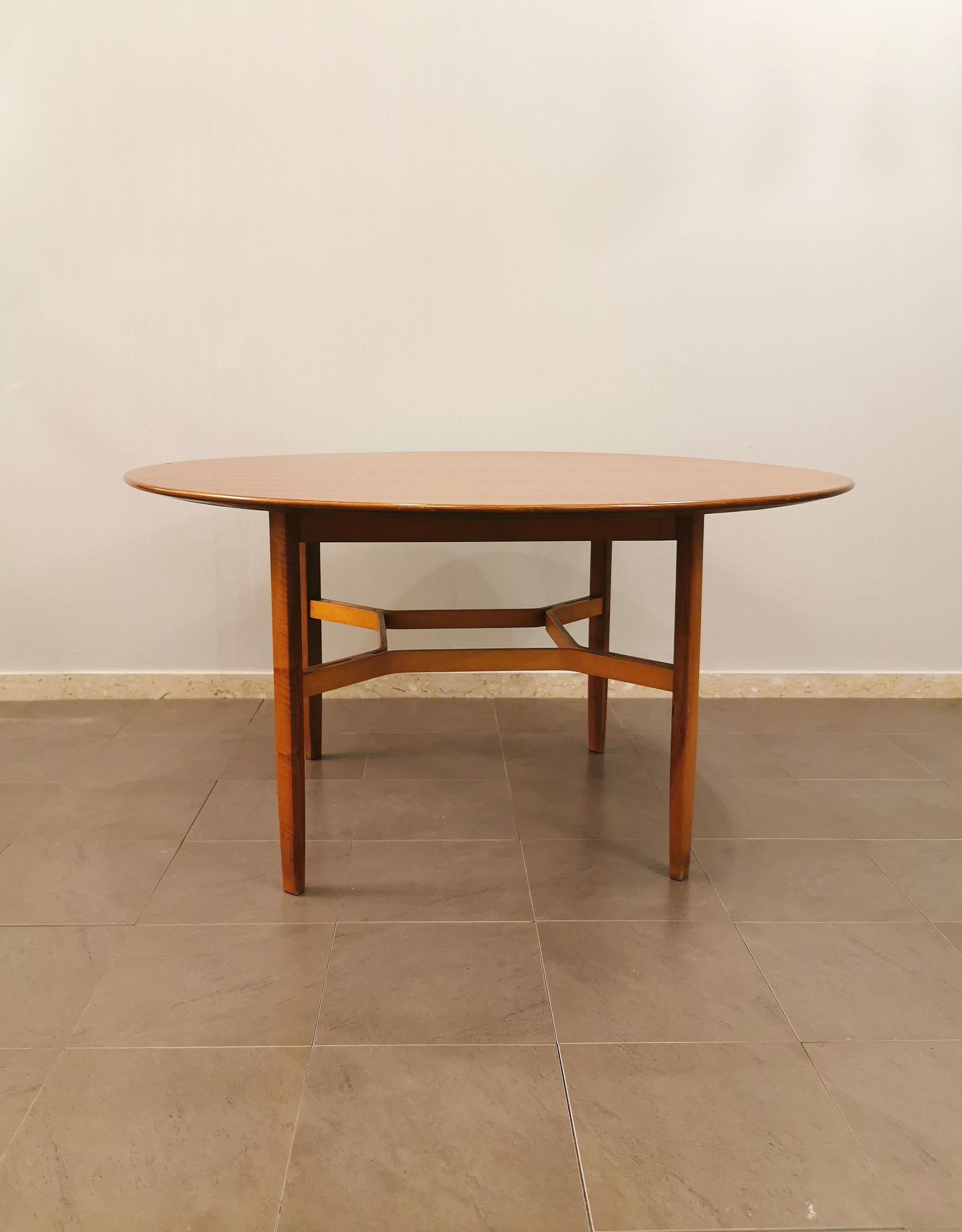 Dining Room Table Wood Round Mid Century Italian Design 1960s In Fair Condition In Palermo, IT