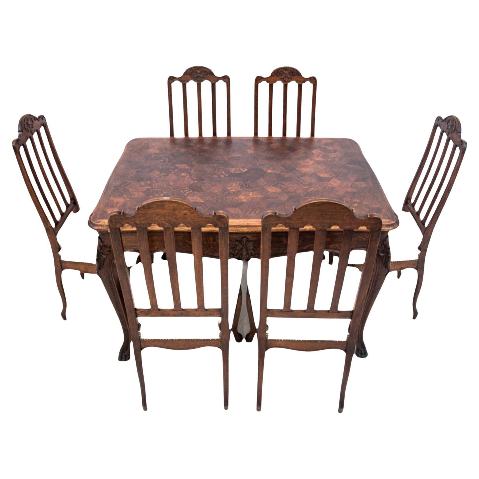 Dining set, around 1920, France. For Sale
