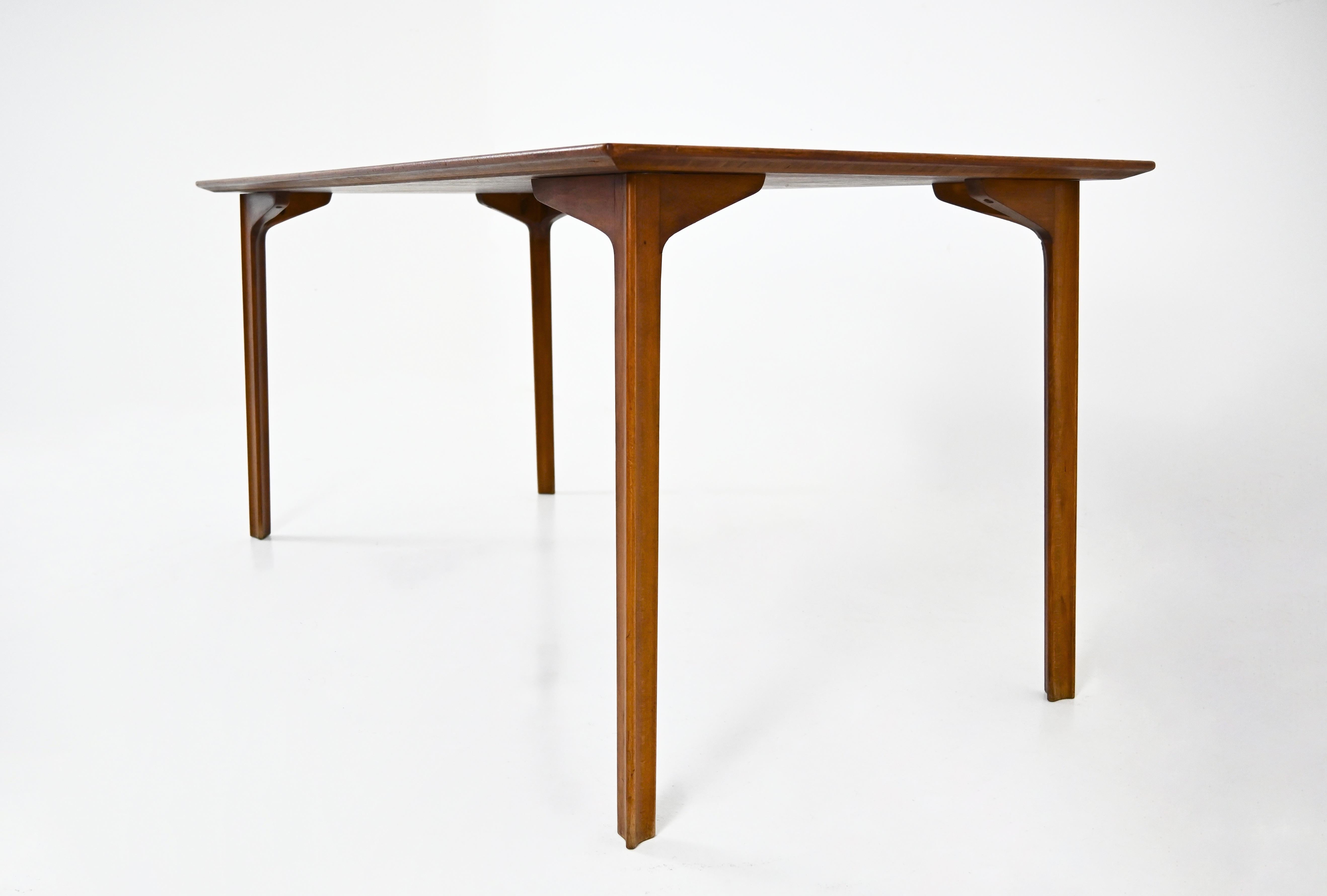 Ensemble de salle à manger par Arne Jacobsen pour Fritz Hansen, années 1950 en vente 4