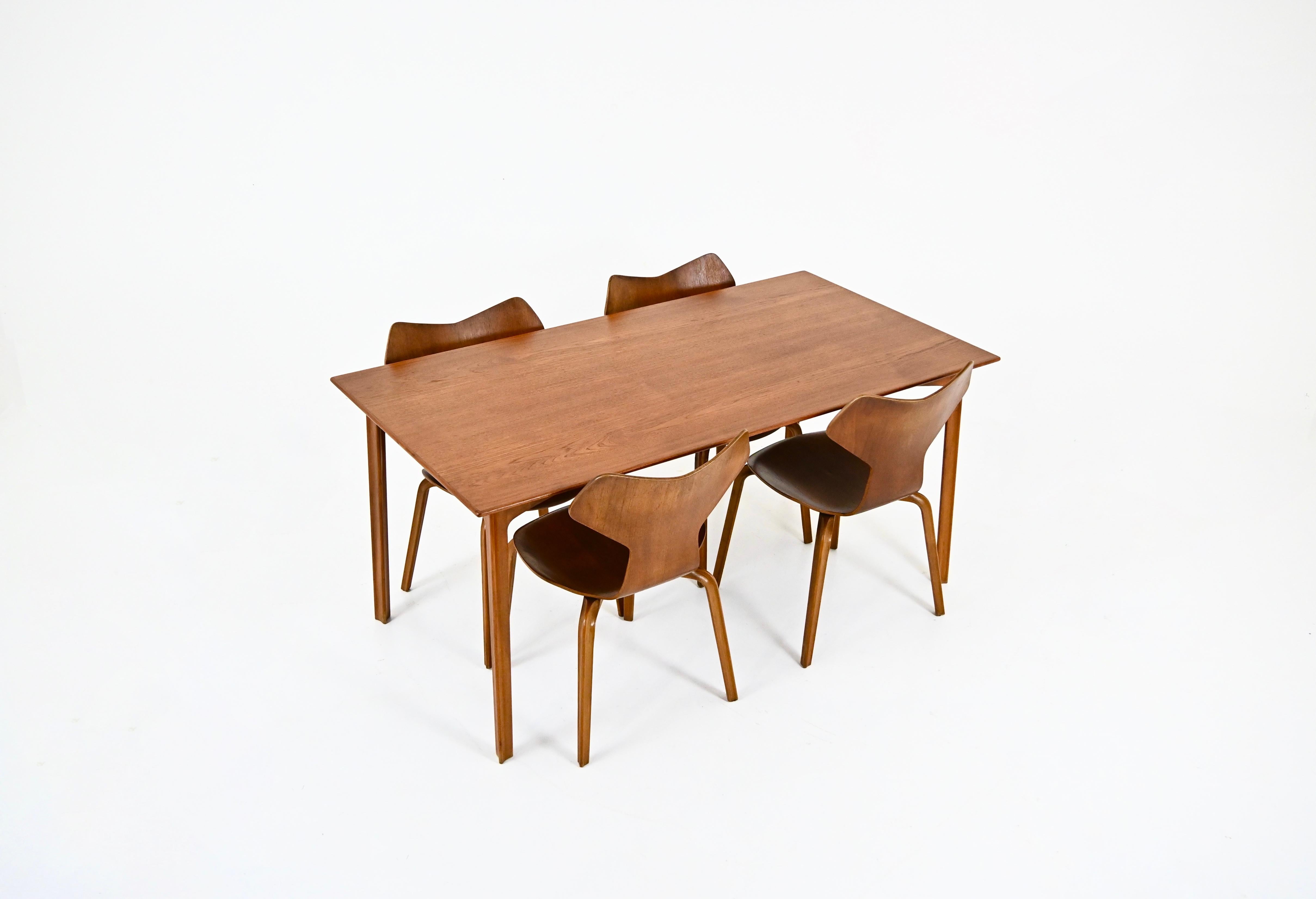 Scandinave moderne Ensemble de salle à manger par Arne Jacobsen pour Fritz Hansen, années 1950 en vente