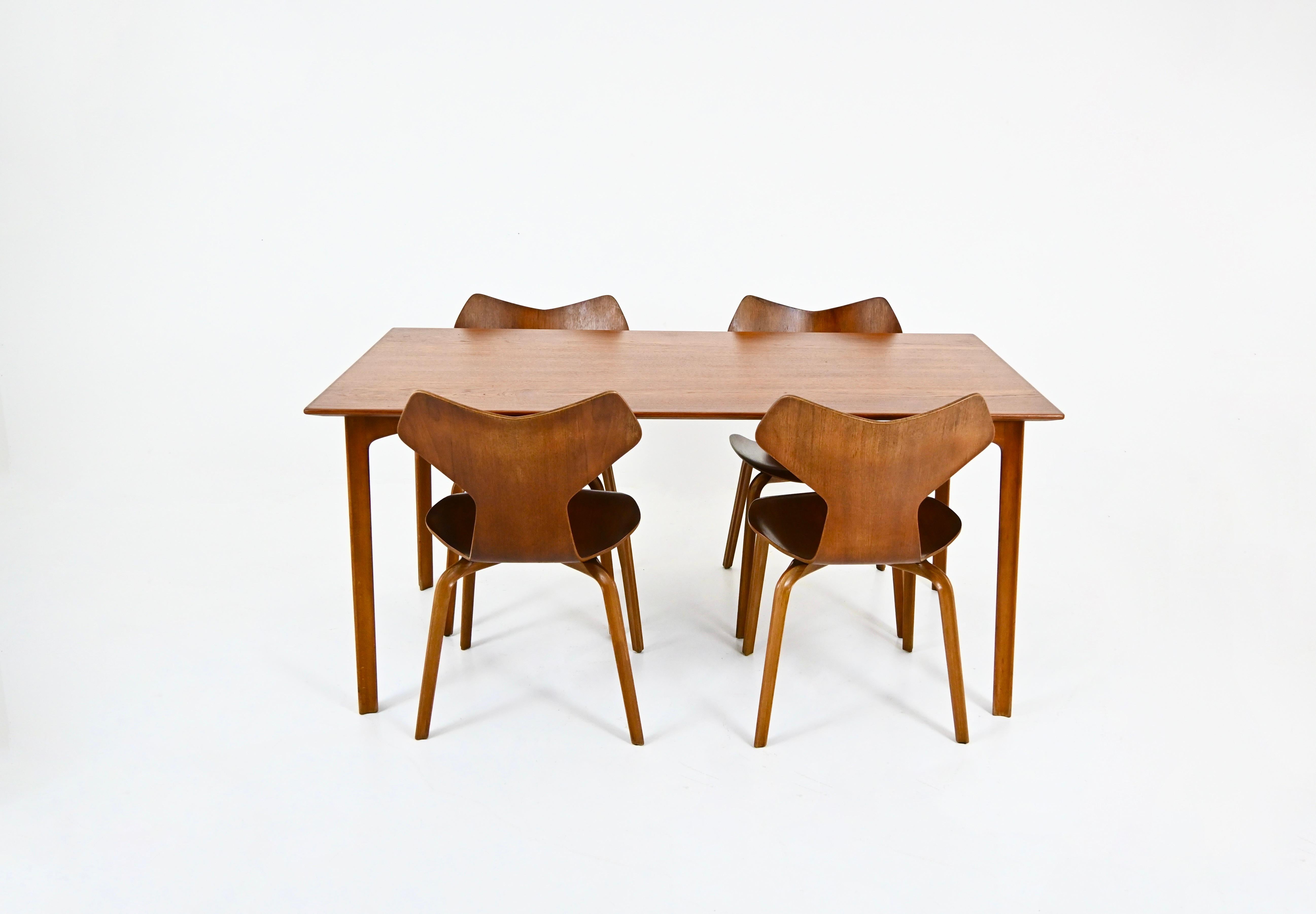 Danois Ensemble de salle à manger par Arne Jacobsen pour Fritz Hansen, années 1950 en vente