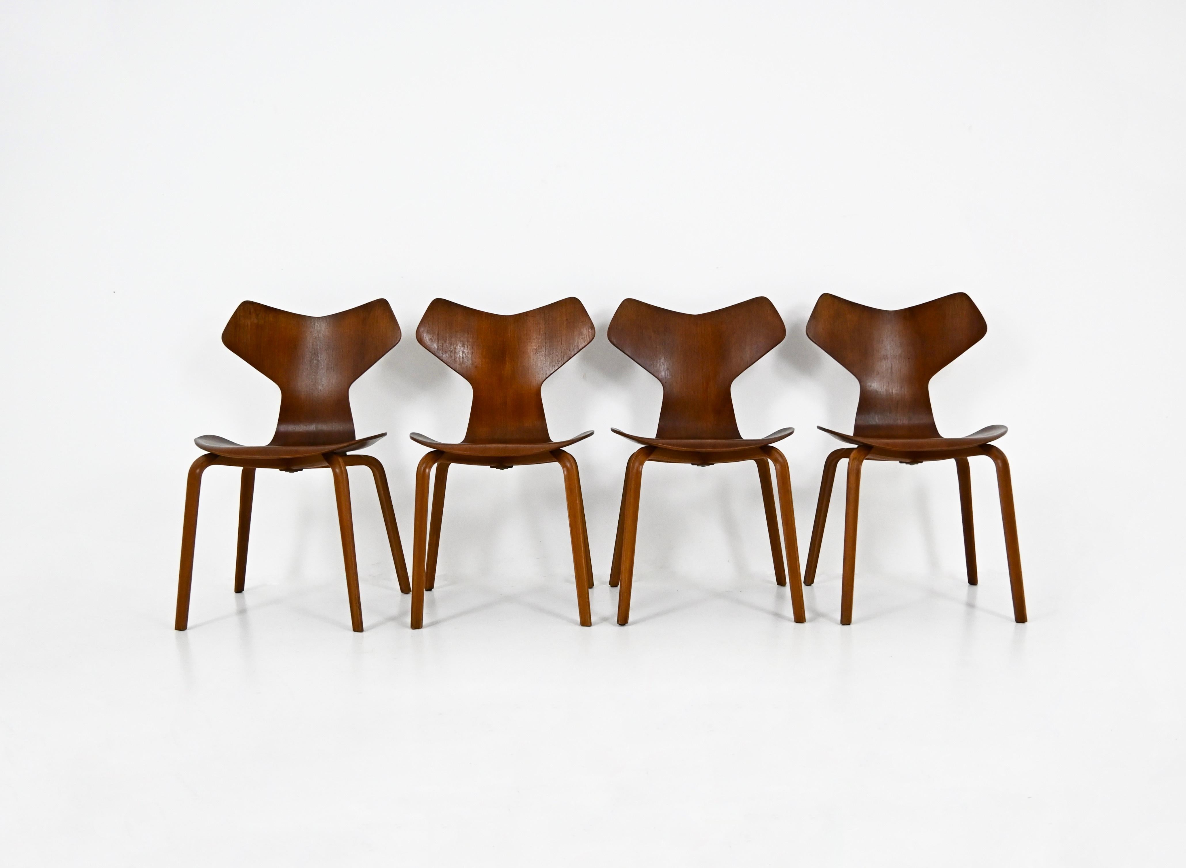 Ensemble de salle à manger par Arne Jacobsen pour Fritz Hansen, années 1950 Bon état - En vente à bruxelles, BE