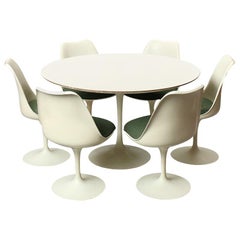 Retro Dining Set by Eero Saarinen