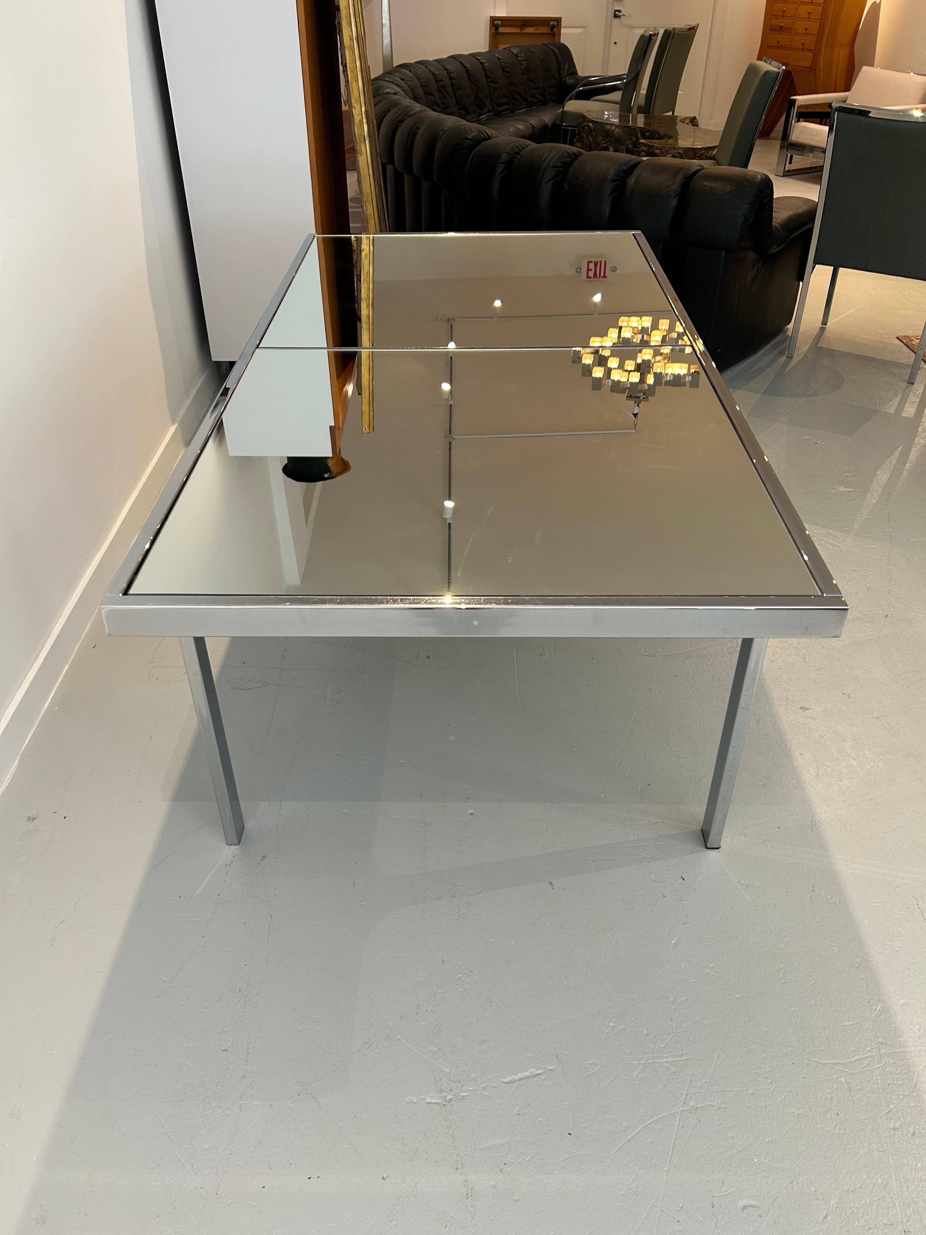 Esszimmer-Set von Pierre Cardin, neu gepolstert im Angebot 7