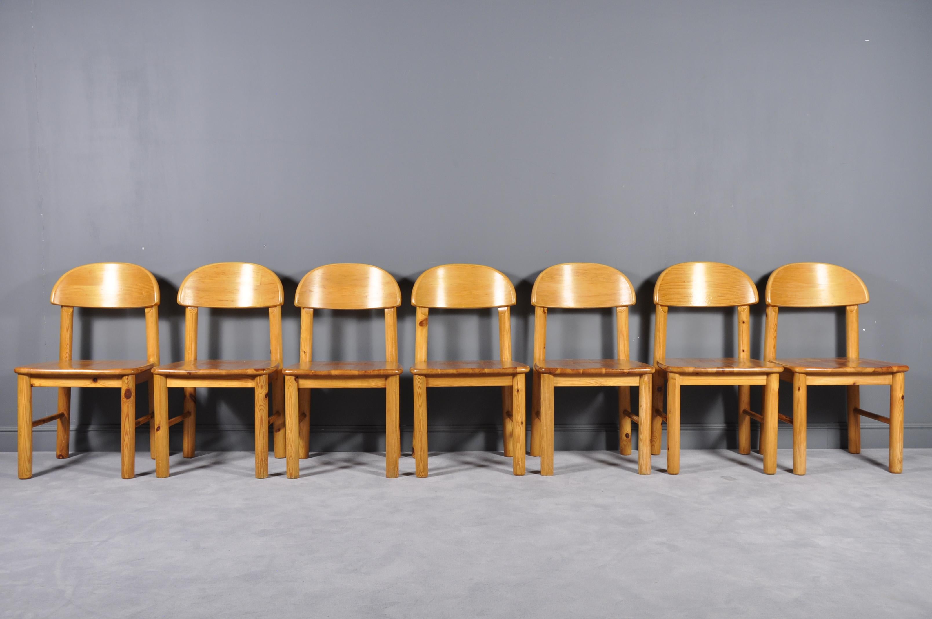 Measures: Table W 100/200, D 100, H 75 cm

Chairs W 50, D 50, H 85 cm, Seat H 45 cm

Stunning dining set designed by Rainer Daumiller, manufactured by Hirtshals Sawmill in Denmark, circa 1970. This impressive set contains one extendable dining