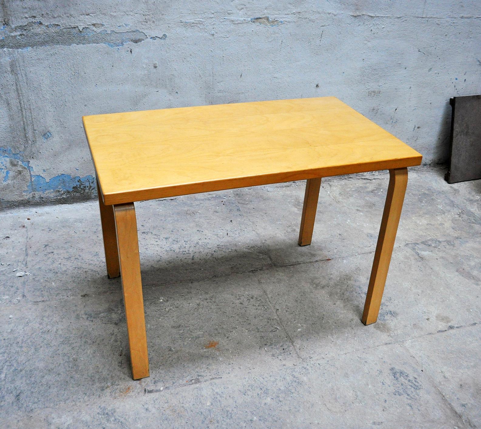 Scandinavian Modern Dining Set Chair and Table by Alvar Aalto for Artek, 1960s For Sale
