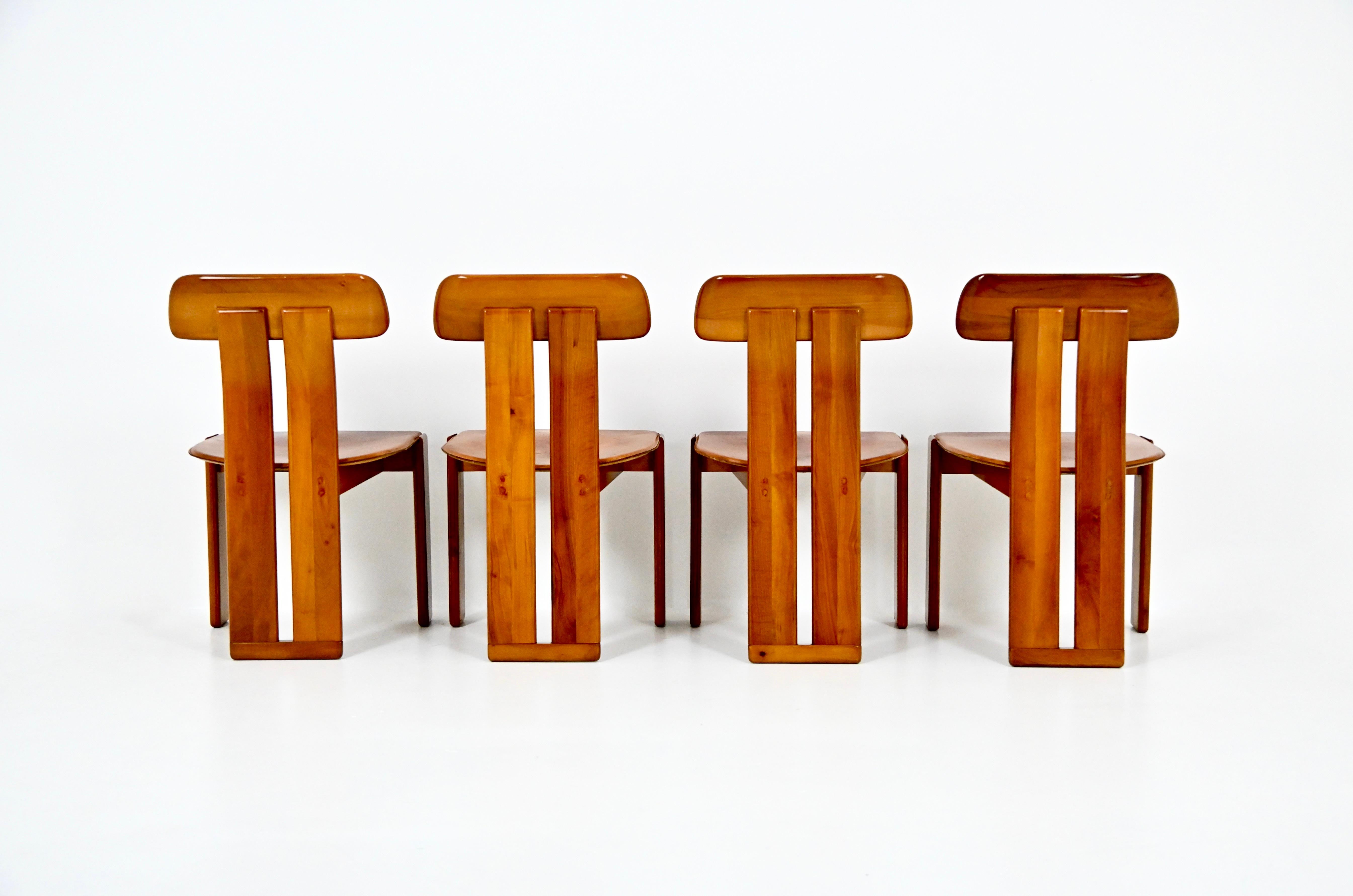 Esszimmergarnitur Sapporo Tisch und vier Stühle Von Mario Marenco für Mobilgirgi, 1970er Jahre im Angebot 1