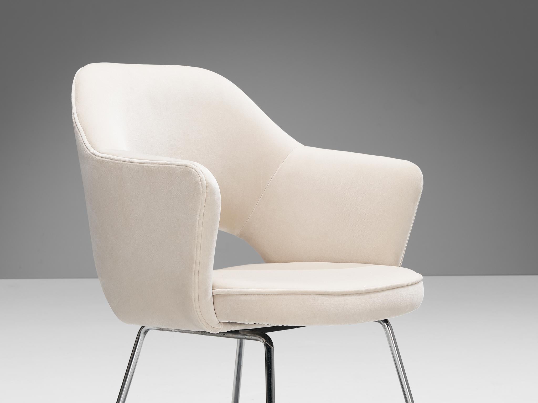 Esszimmer-Set mit Centro Progetti Tecno-Tisch und Stühlen von Eero Saarinen  im Angebot 3