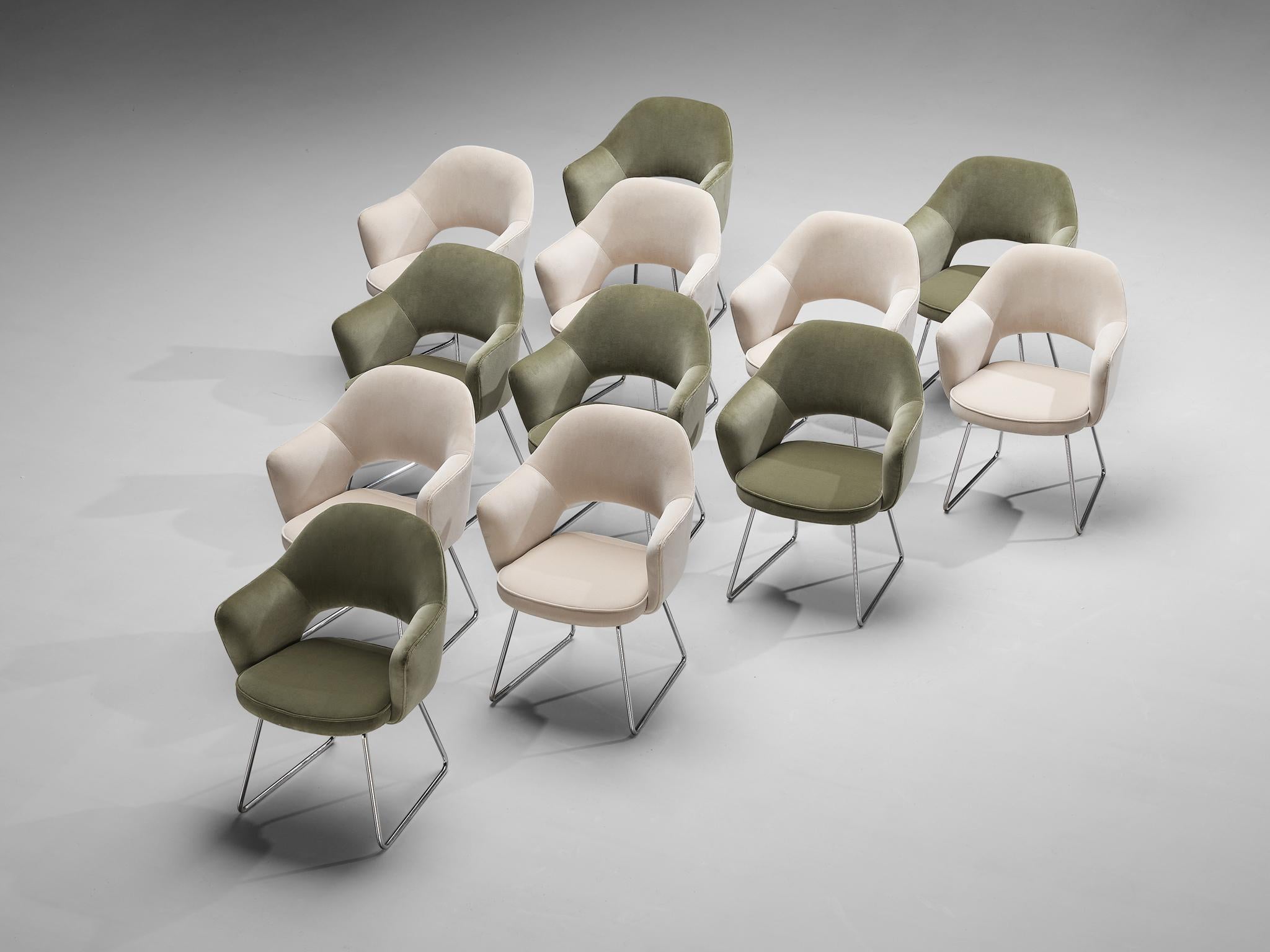 Aluminium Ensemble de salle à manger avec table Centro Progetti Tecno et chaises Eero Saarinen  en vente