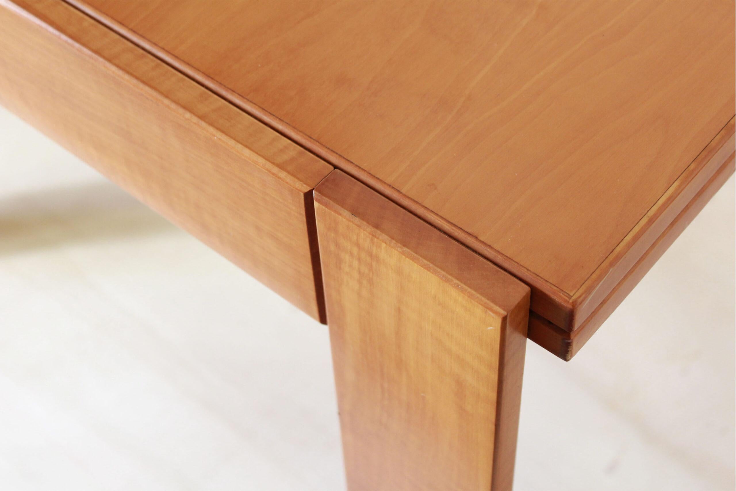 italien Table carrée de salle à manger Mod. 778, Afra & Tobia Scarpa pour Cassina en vente