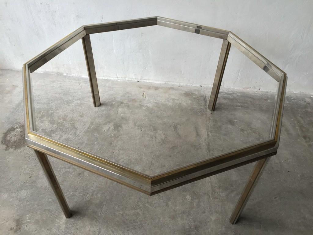 Wonderful octagonal dining table 1970s by Romeo Rega.