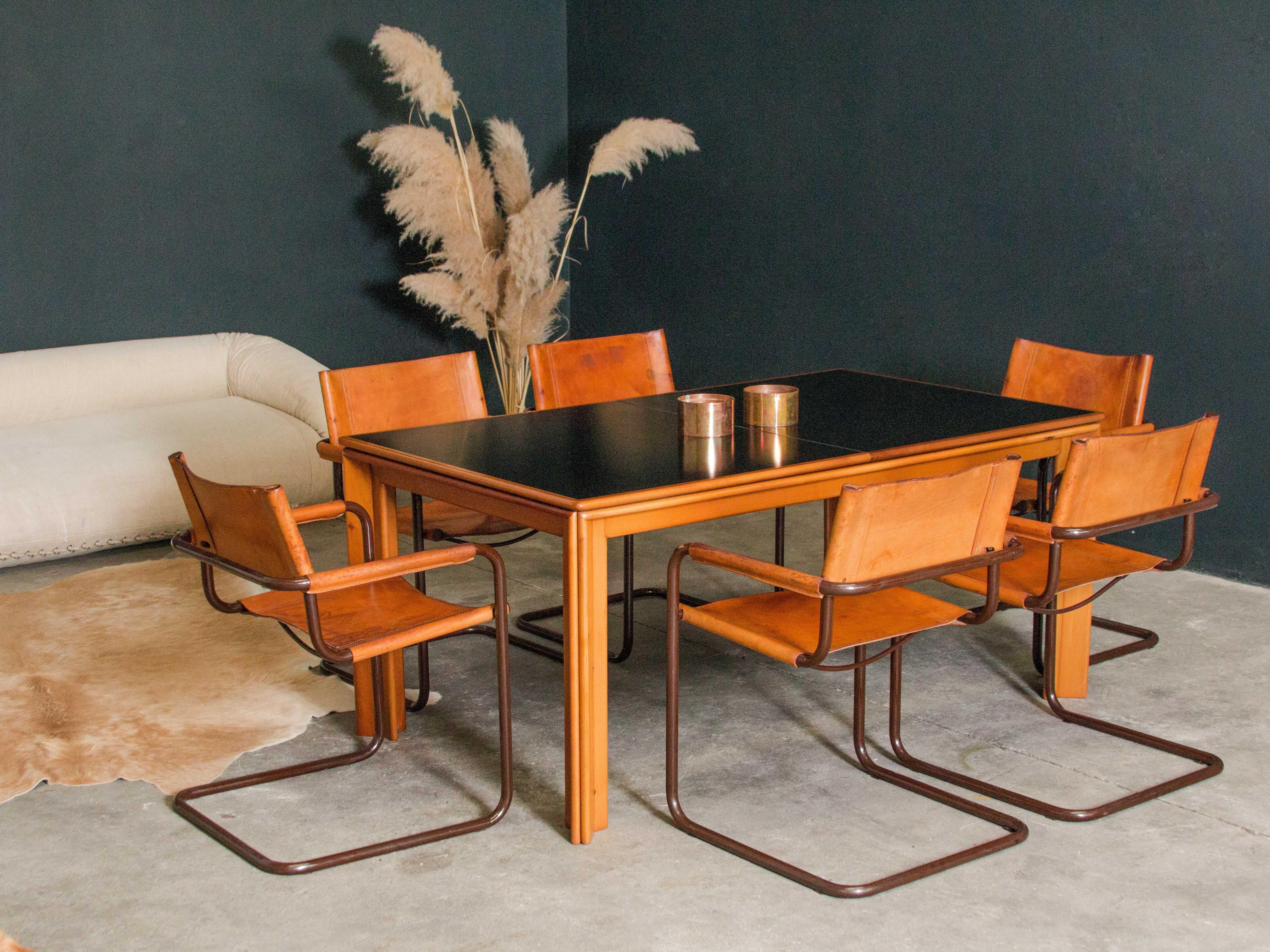 Mid-Century Modern Dining Table Afra & Tobia Scarpa for Molteni, 1970s
