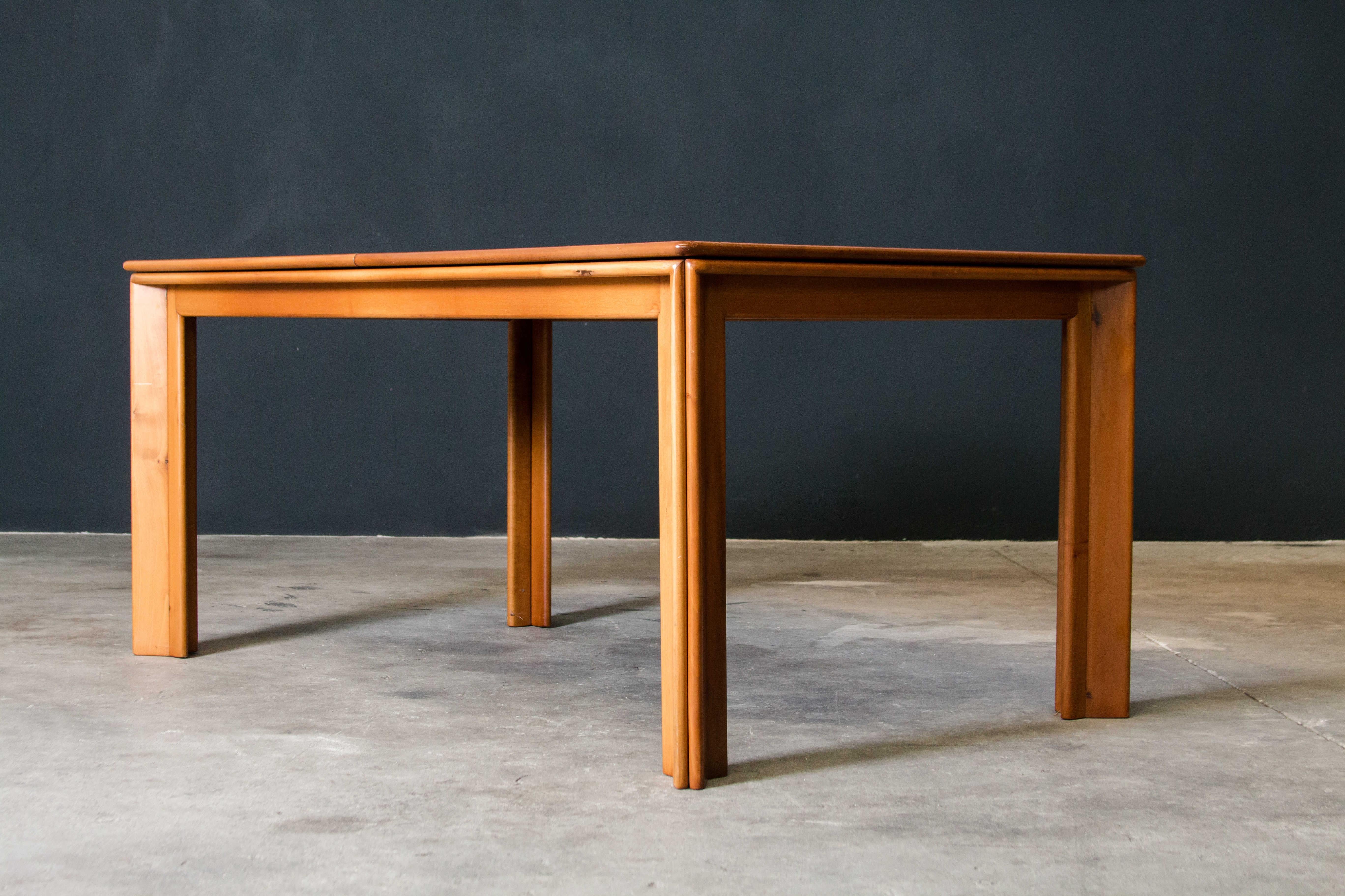 Dining Table Afra & Tobia Scarpa for Molteni, 1970s In Good Condition In Melbourne, VIC
