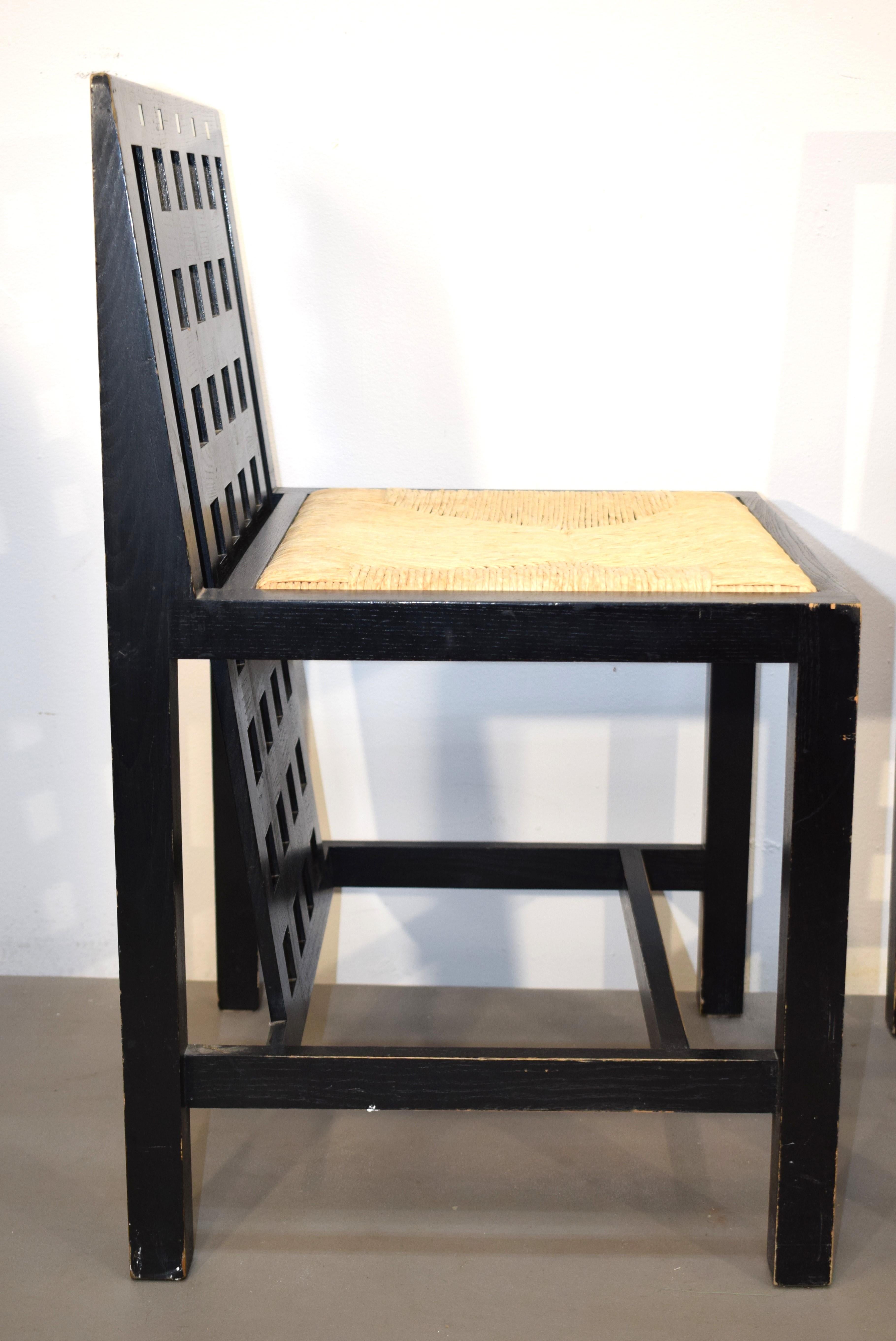 Dining table and 4 chairs by Charles Rennie Mackintosh for Cassina, 1970s For Sale 5