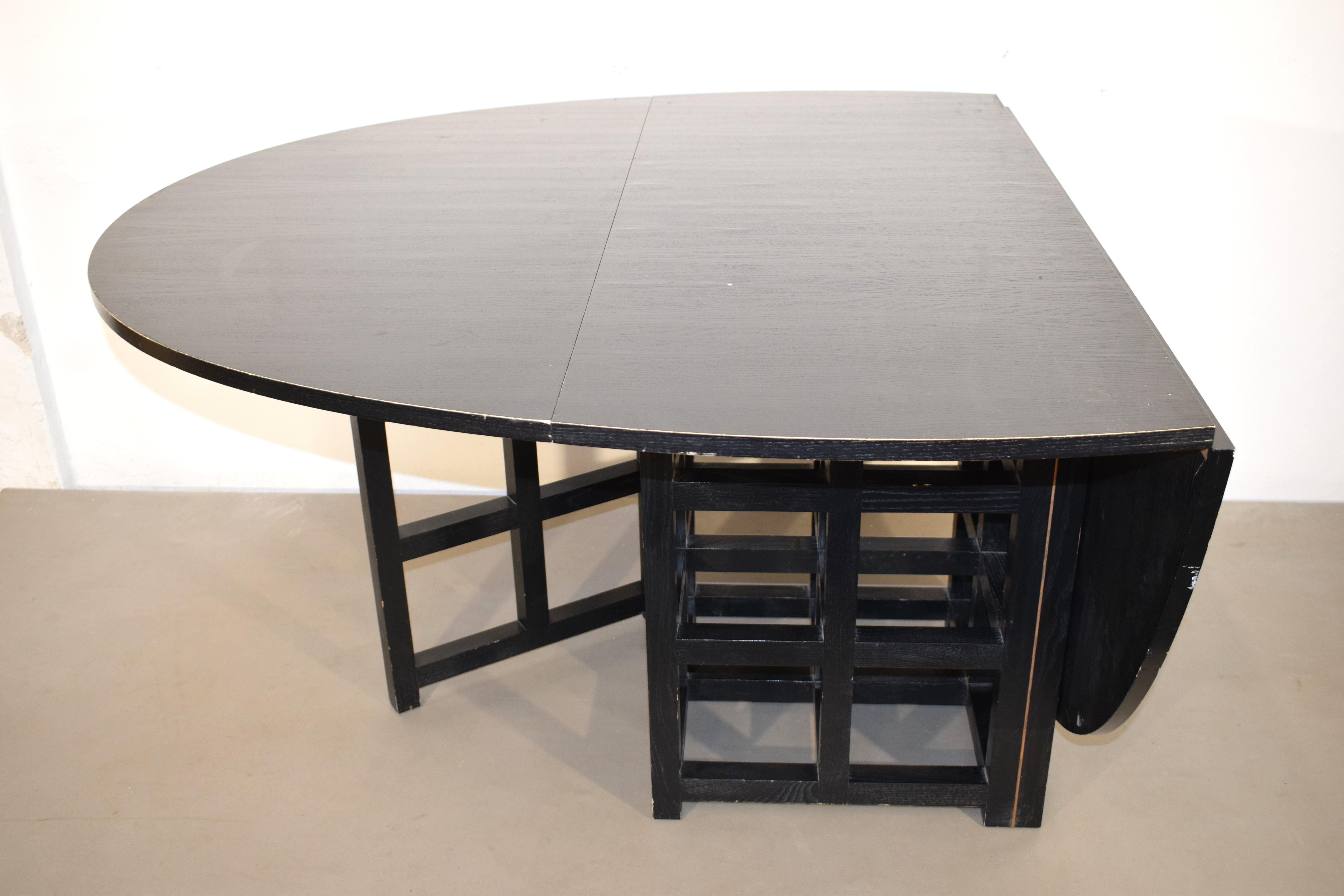 Dining table and 4 chairs by Charles Rennie Mackintosh for Cassina, 1970s For Sale 7
