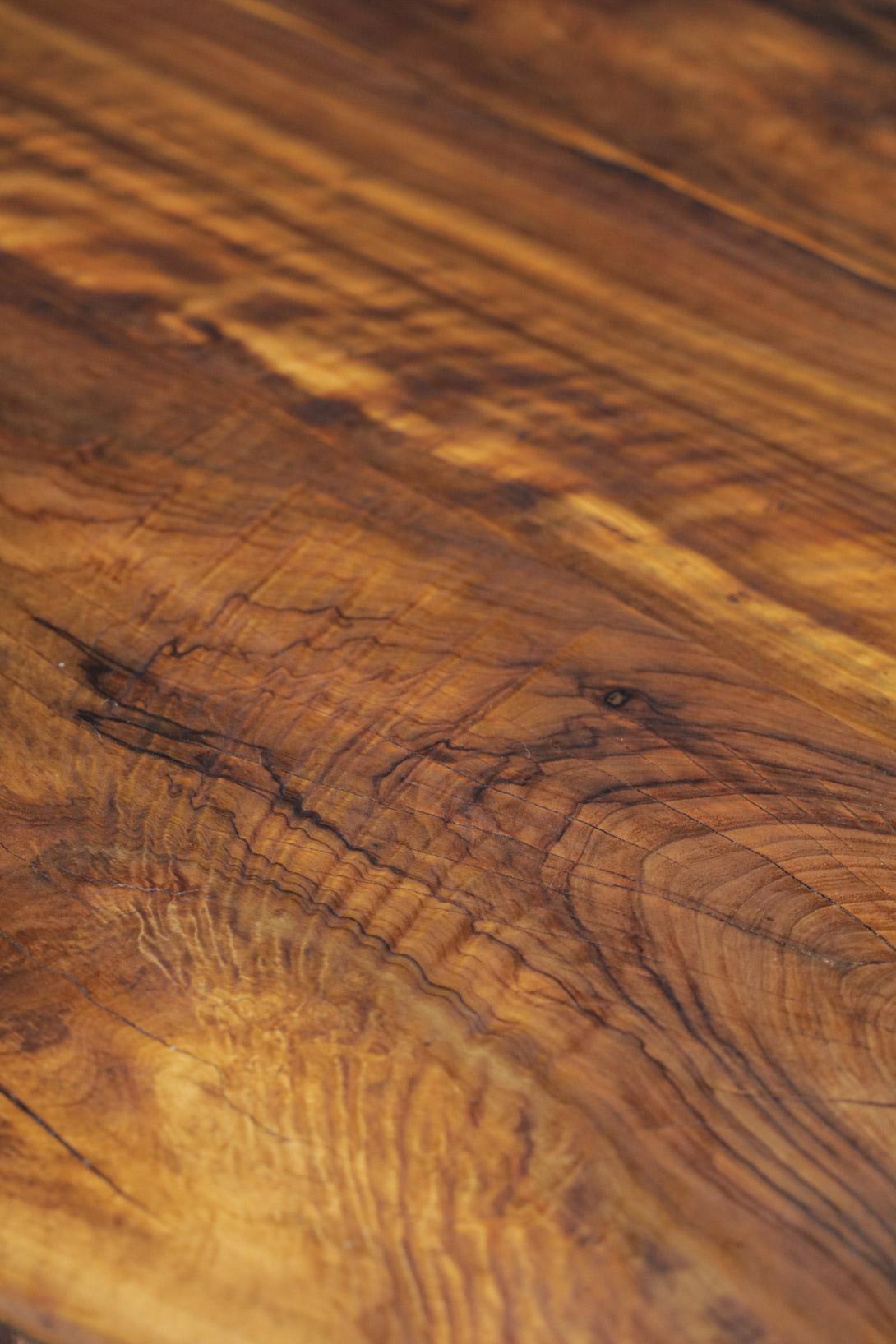 Table de salle à manger et bancs en bois d'olivier massif 60 Design brutaliste français Massive en vente 8
