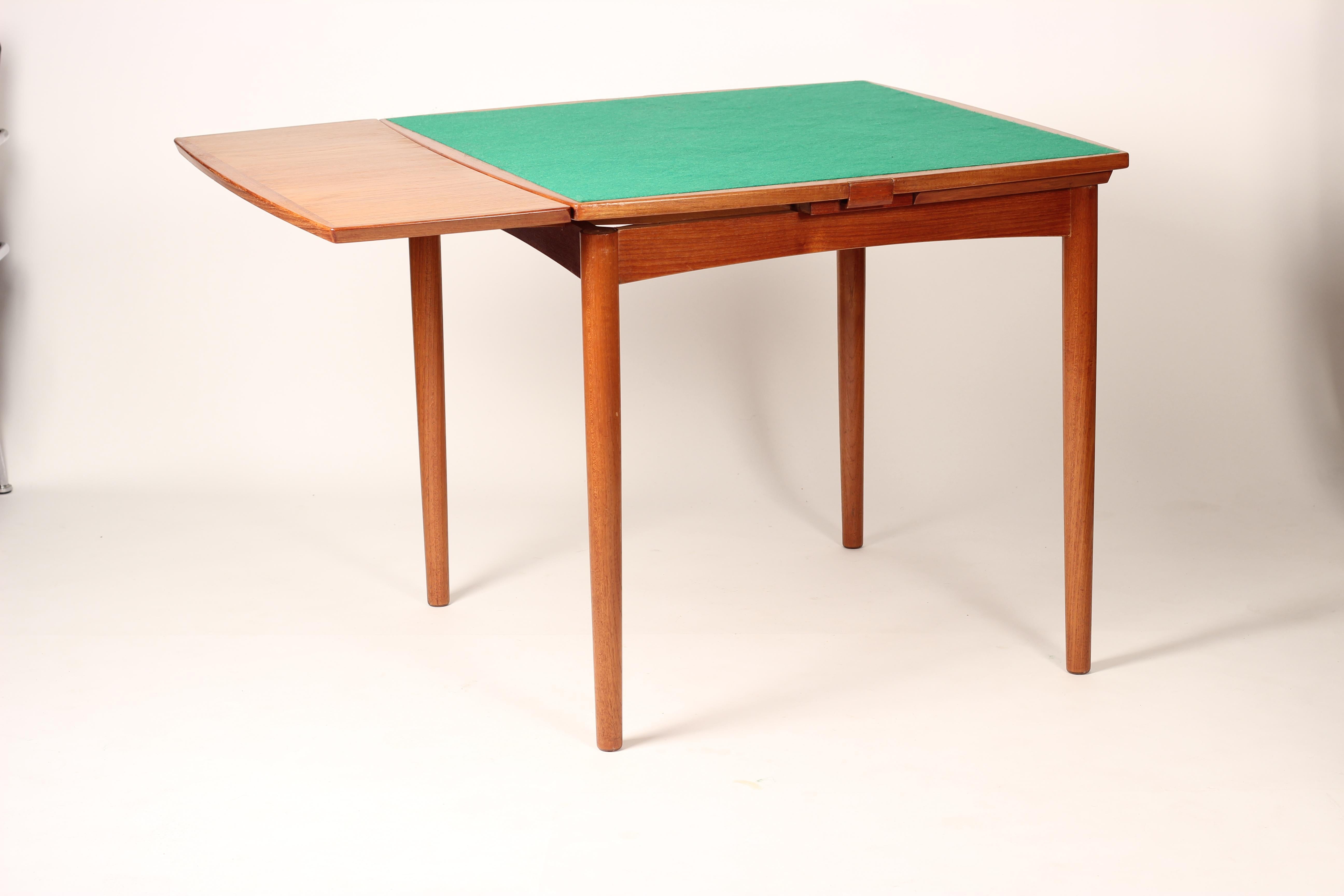 Dining Table and Reversible Extending Card Table Carlo Jensen for Hundevad / Co. 6