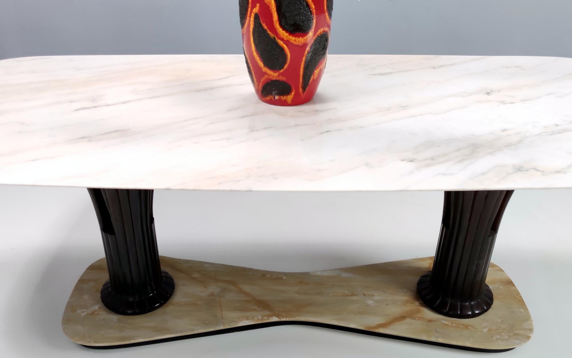 Mid-20th Century Dining Table Ascribable to Osvaldo Borsani with a Portuguese Pink Marble Top