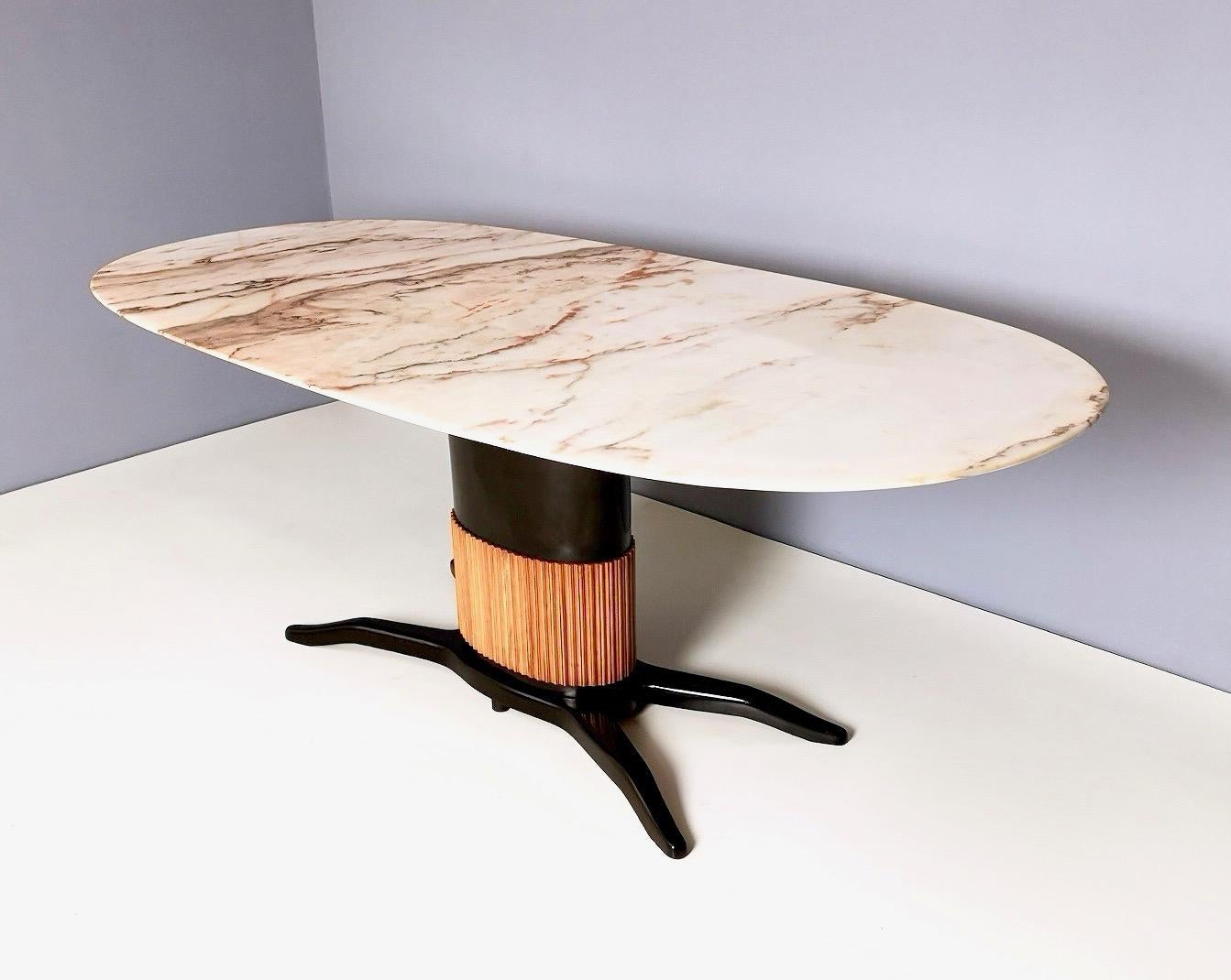 Dining Table Ascribable to Paolo Buffa with a Pink Marble Top, Italy, 1950s In Excellent Condition In Bresso, Lombardy