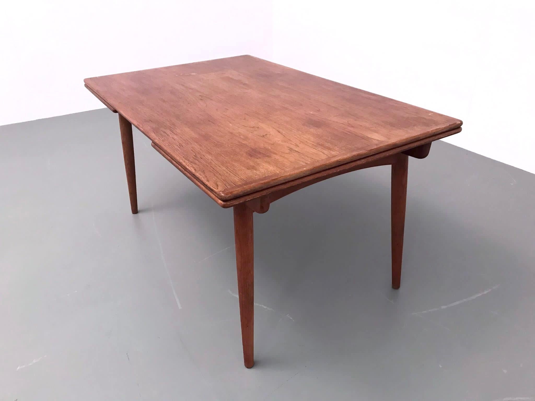 Dining Table AT 312 by Hans Wegner for Andreas Tuck in Oak, Denmark, 1960's For Sale 4