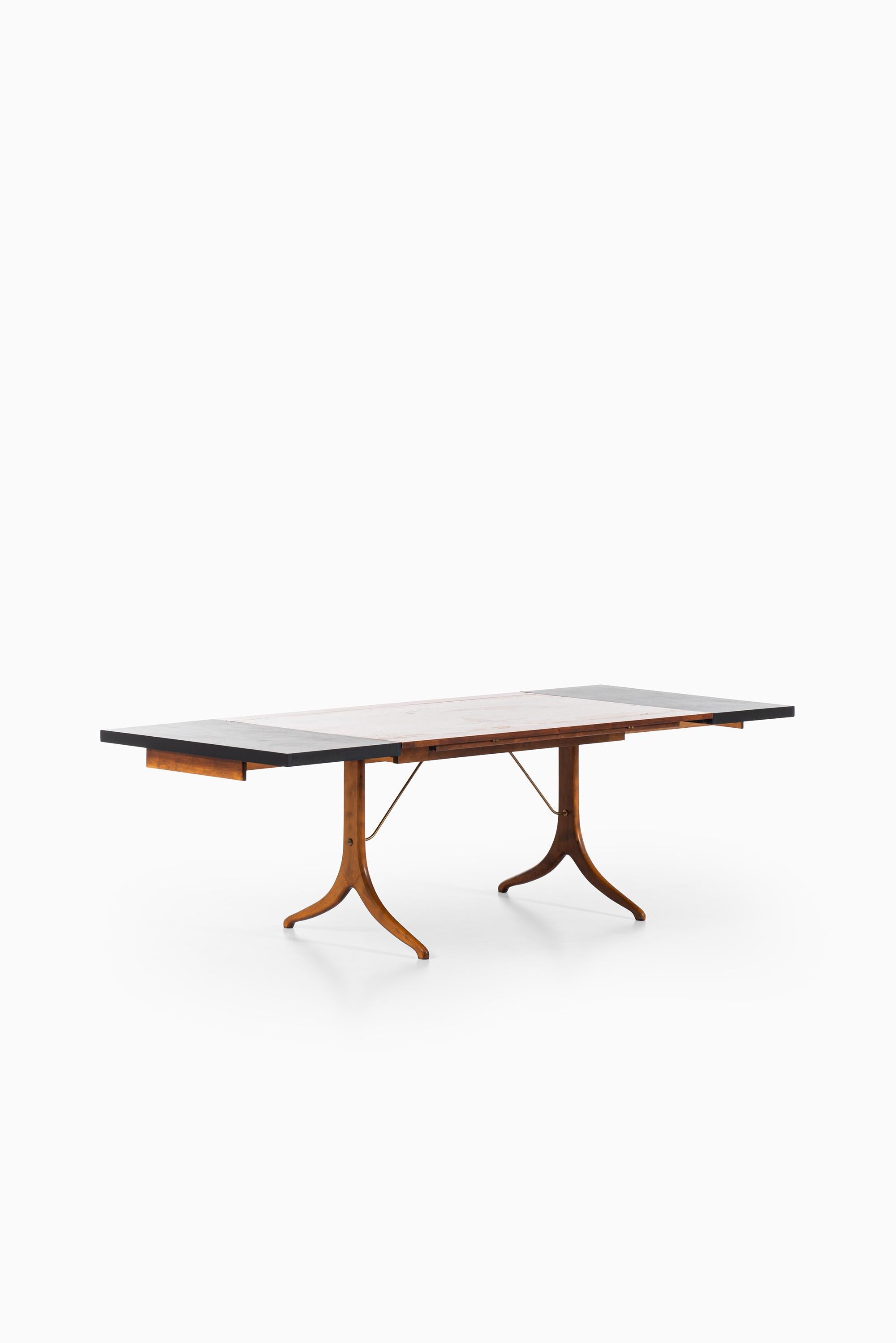 Dining Table Attributed to David Rosén Produced in Sweden 1