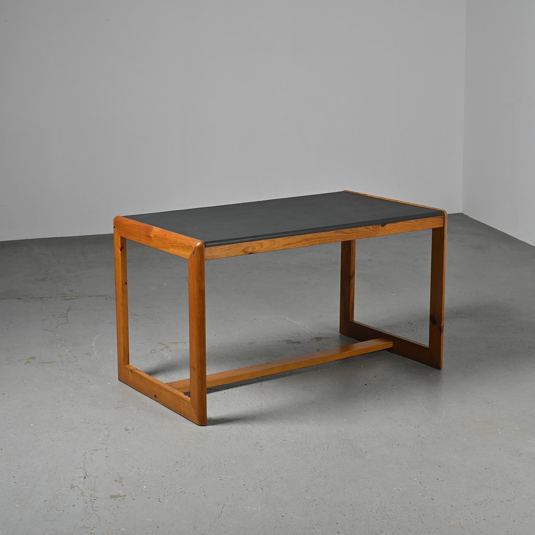 Mid-Century Modern Dining Table by André Sornay, France
