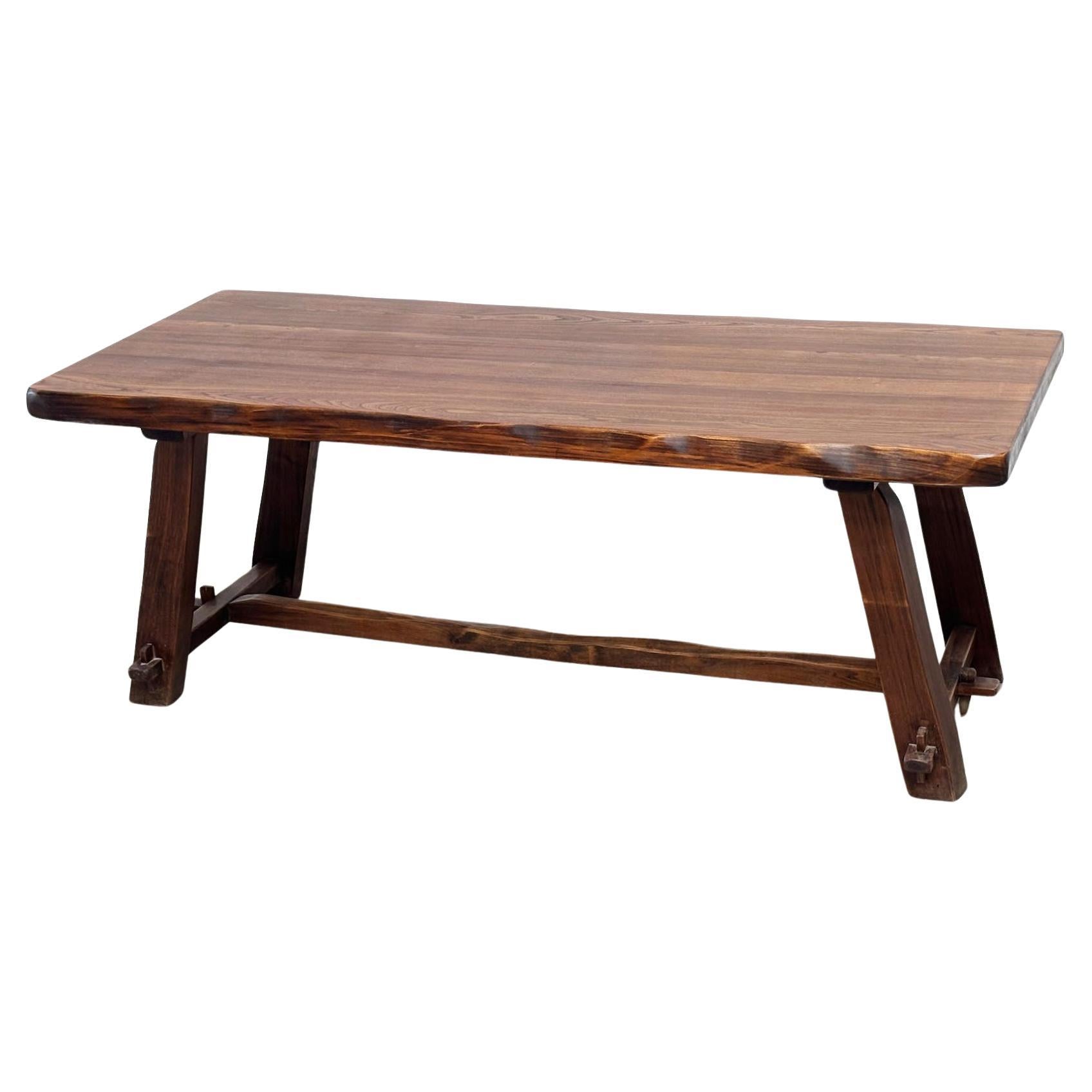 Dining table by Aranjou in vendita