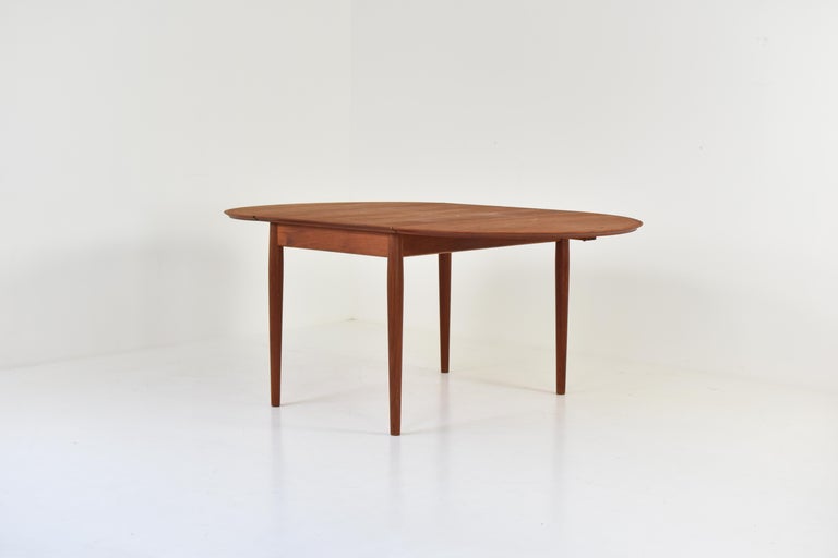 Dining table by Arne Vodder for Sibast Møbler, Denmark 1960s In Good Condition For Sale In Antwerp, BE