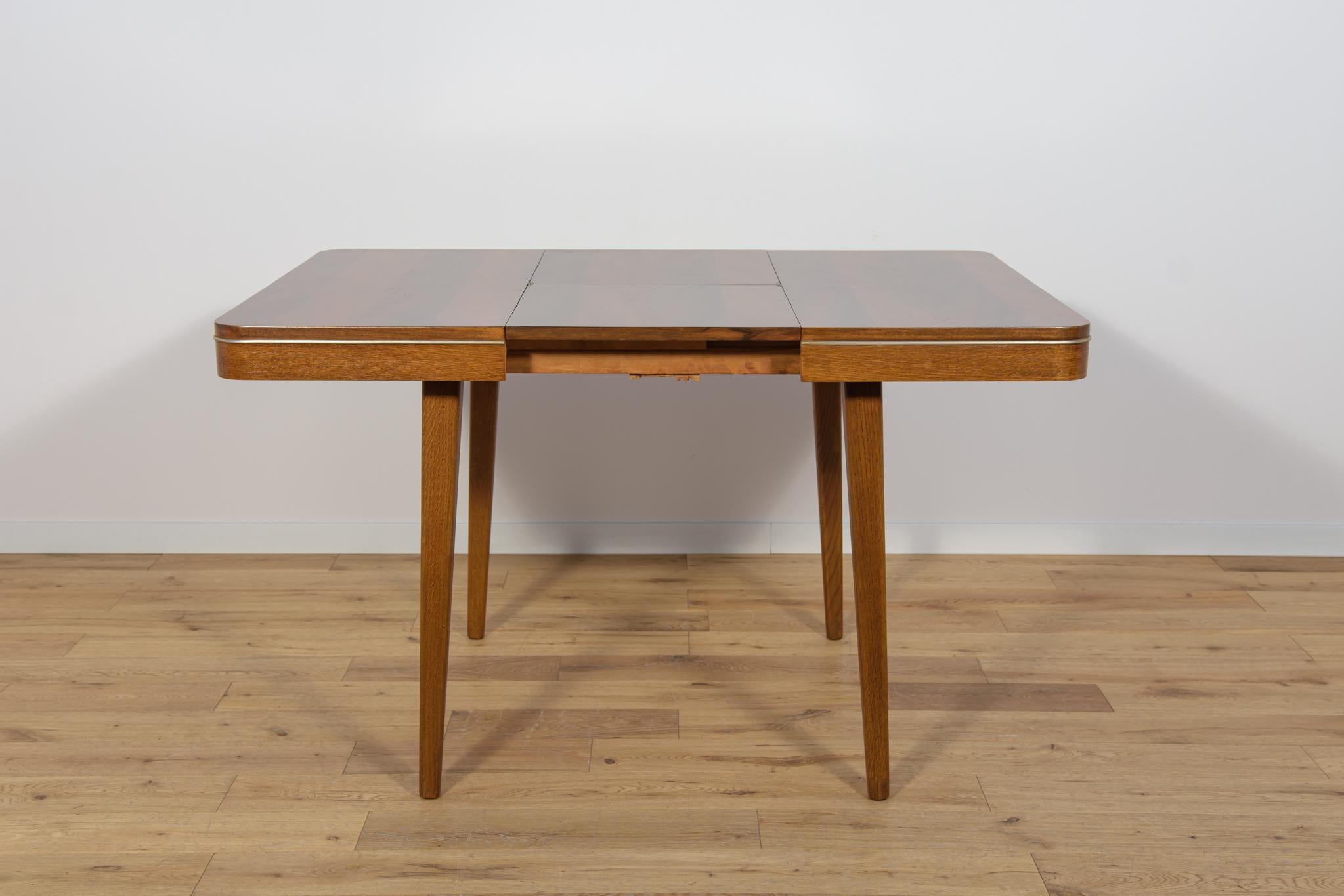 Dining Table by Bohumil Landsman for Jitona, Czechoslovakia, 1960s For Sale 1