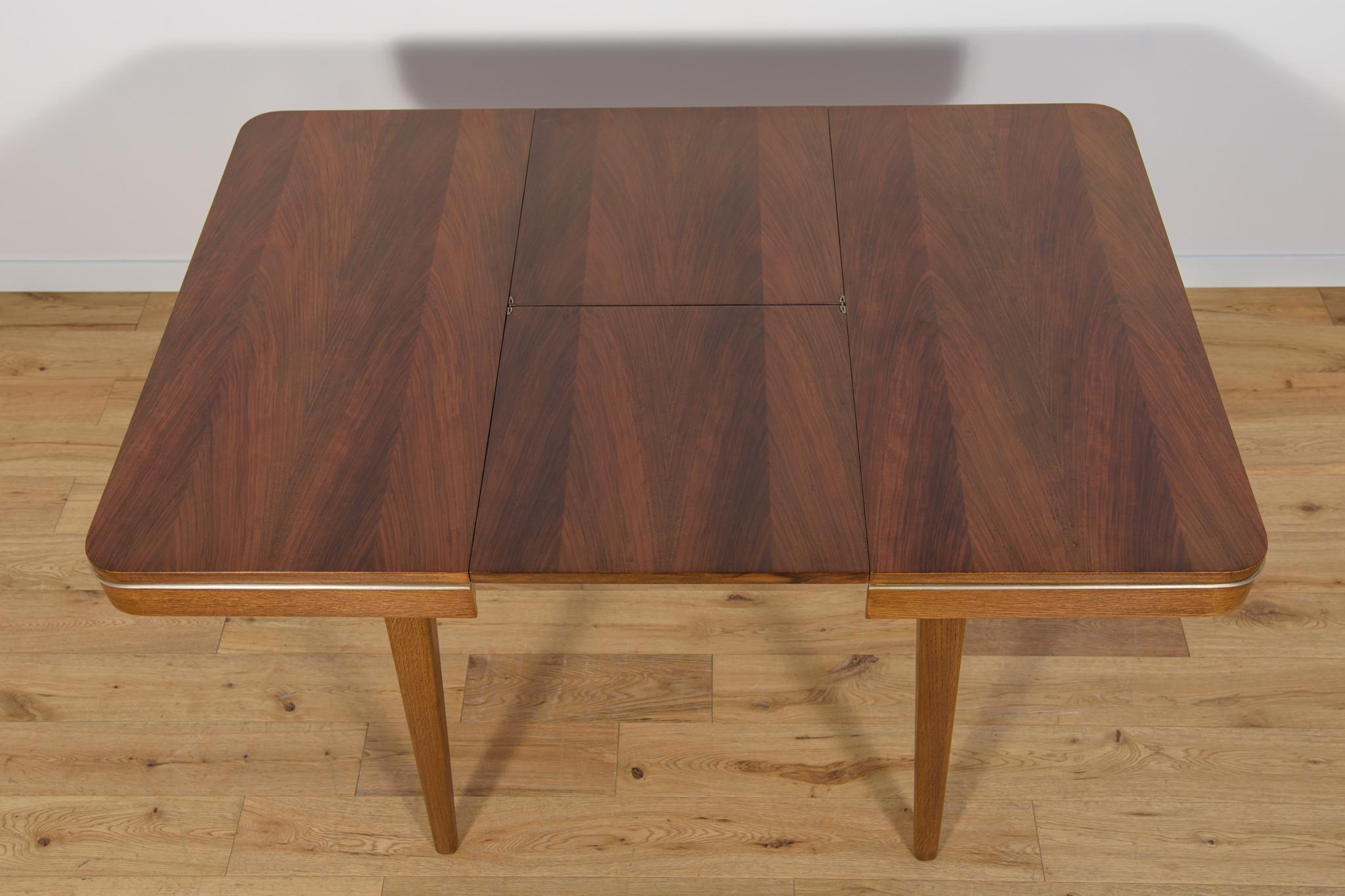Dining Table by Bohumil Landsman for Jitona, Czechoslovakia, 1960s For Sale 2