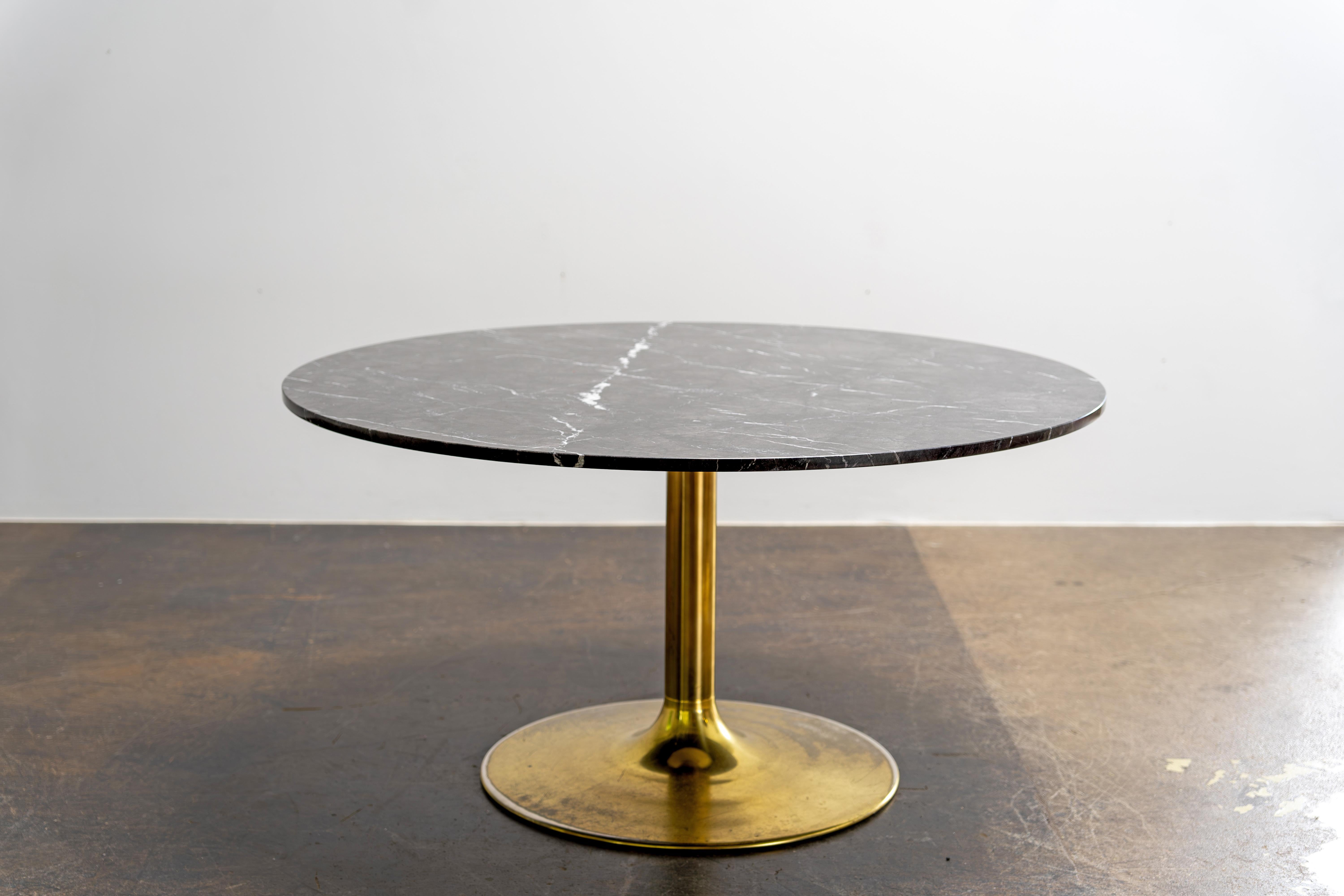 Table de salle à manger en marbre et laiton par Börje Johanson, Suède, années 1960 en vente 7