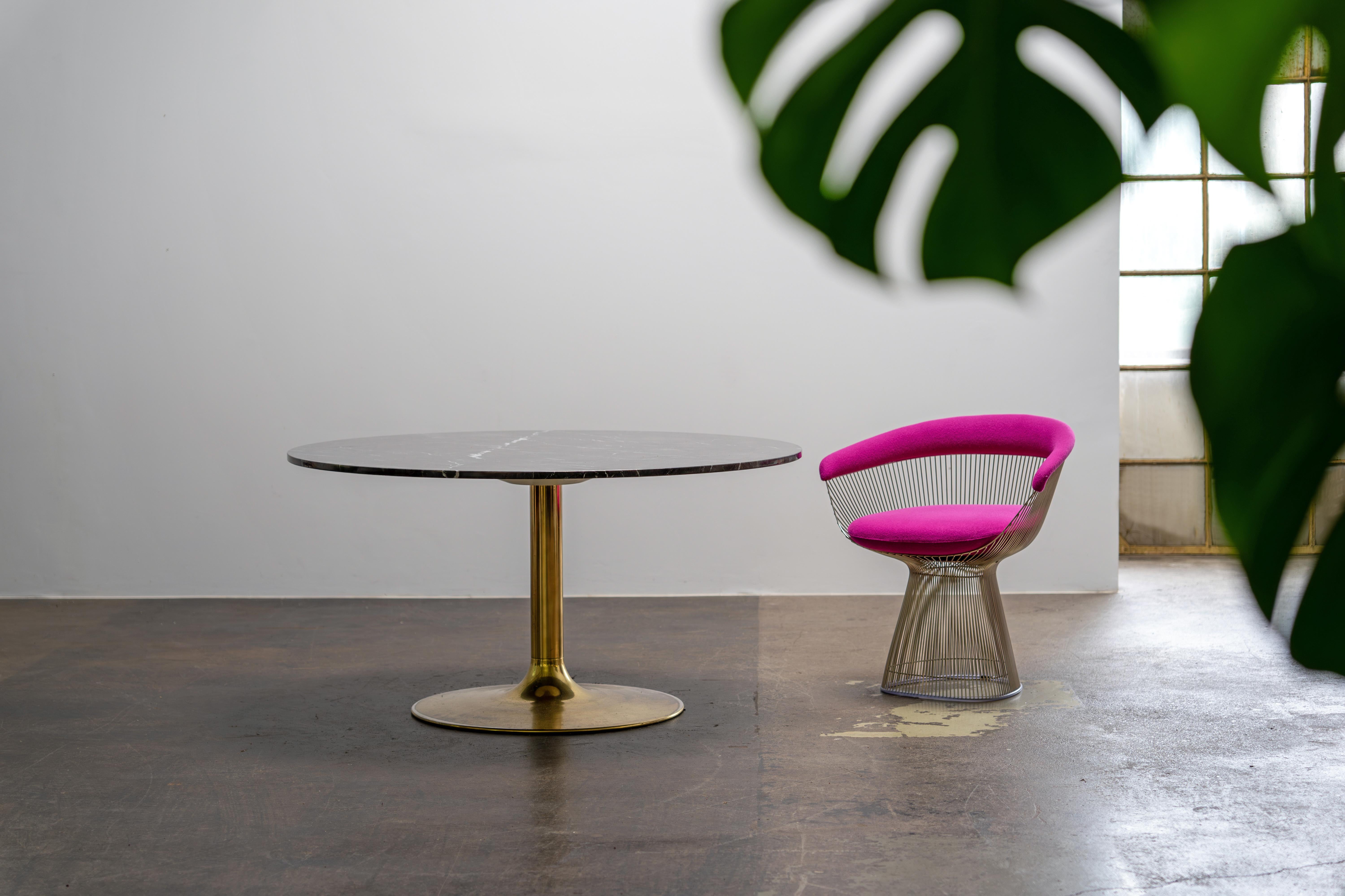 Mid-Century Modern Table de salle à manger en marbre et laiton par Börje Johanson, Suède, années 1960 en vente