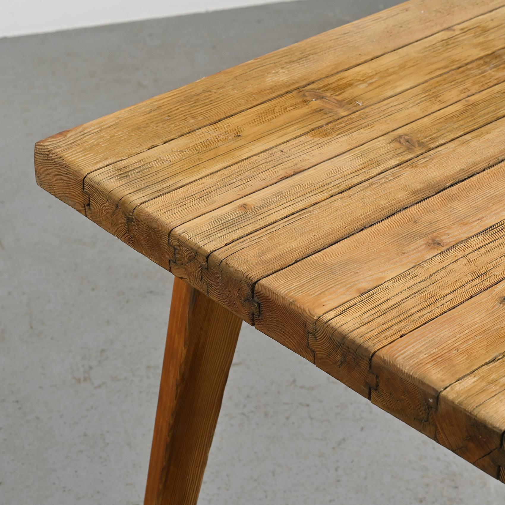 Dining table by Christian Durupt, circa 1970 For Sale 1