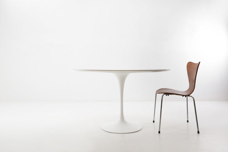 Dining Table by Eero Saarinen by Knoll For Sale 5