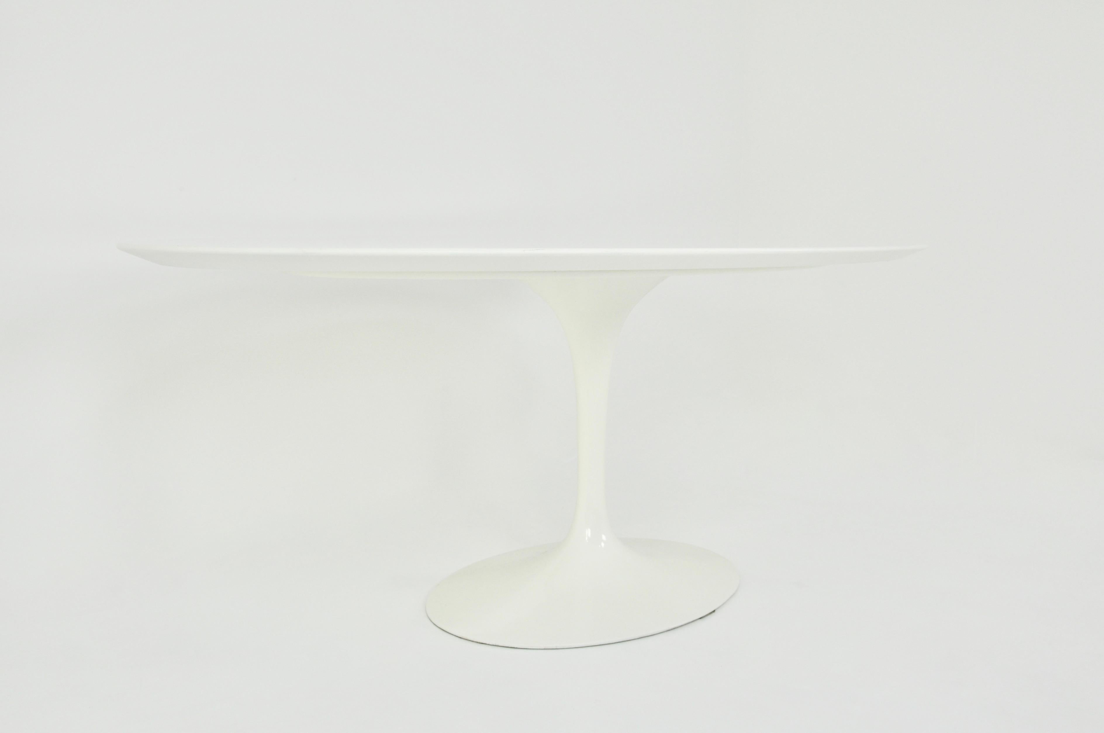 Mid-20th Century Dining Table by Eero Saarinen for Knoll International, 1960s