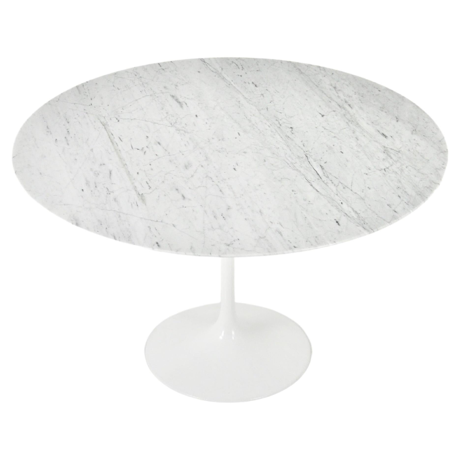 Saarinen Carrara Marble Pedestal Table for Knoll at 1stDibs