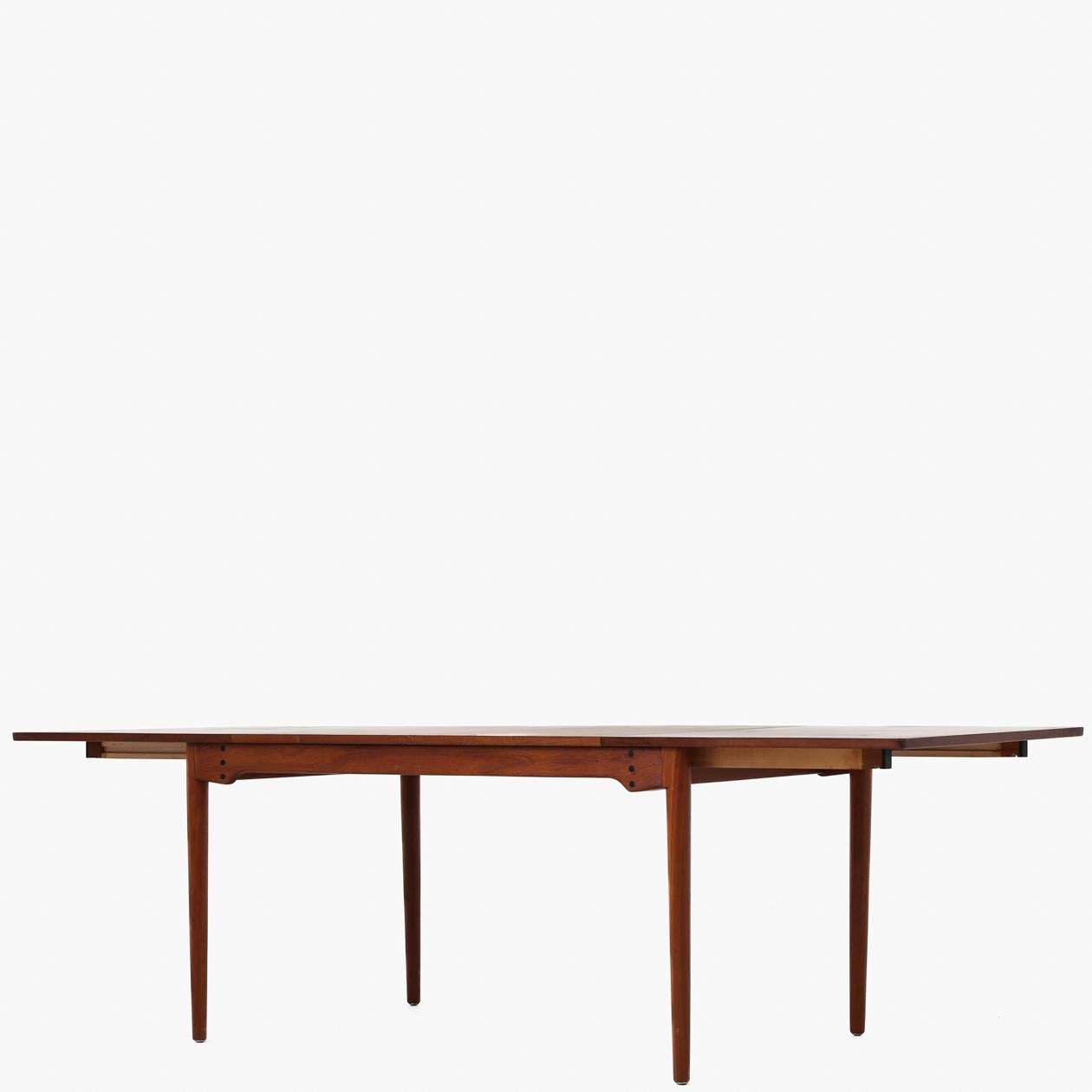 Model BO 65 - dining table in teak with two extension leaves. Finn Juhl / Bovirke.