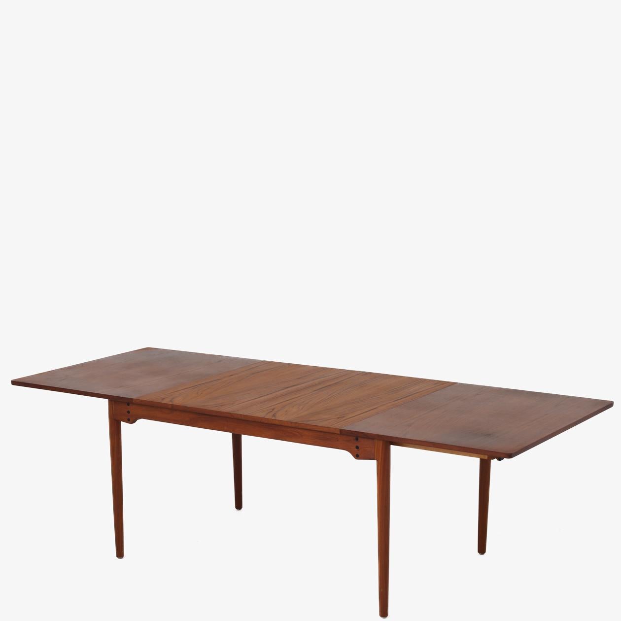Scandinavian Modern Dining Table by Finn Juhl BO 65 with Two Extensions Leaves For Sale