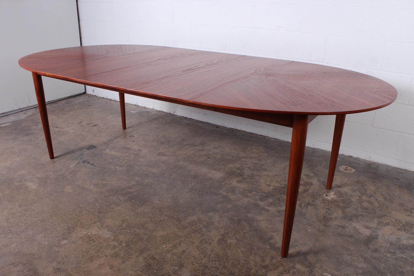 Dining Table by Finn Juhl for Baker 7