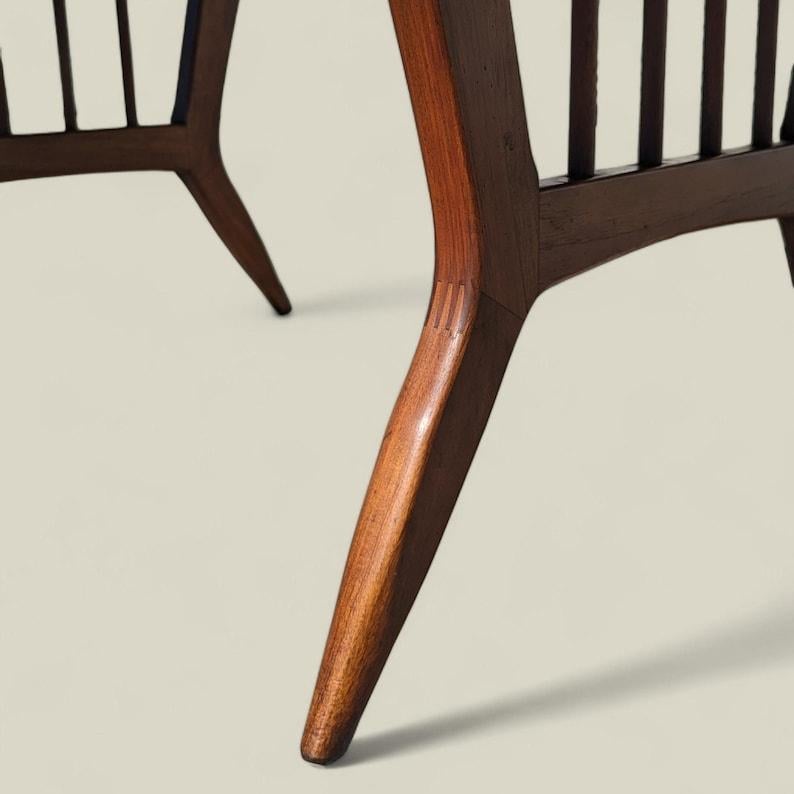 Table de salle à manger Garrison Furniture Co. Top en stratifié, base en bois, cuisine Bon état - En vente à Rancho Cucamonga, CA
