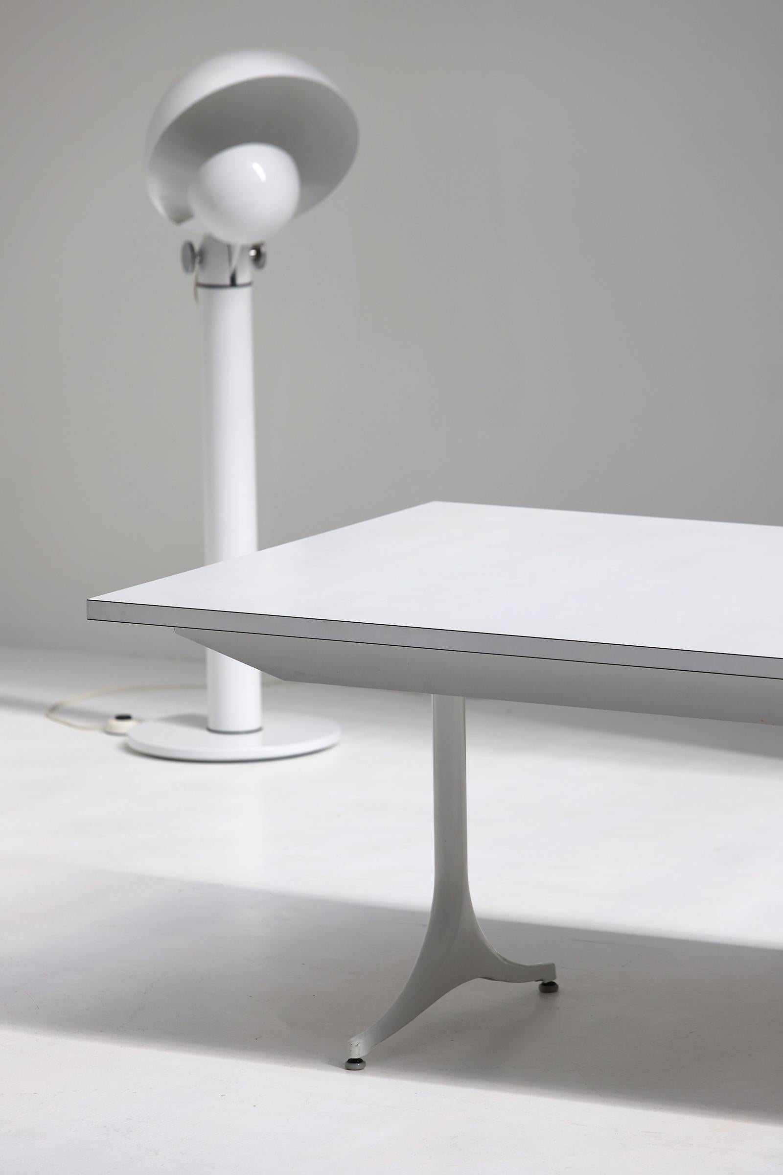 Mid-20th Century Dining table by George Nelson for Herman Miller F66
