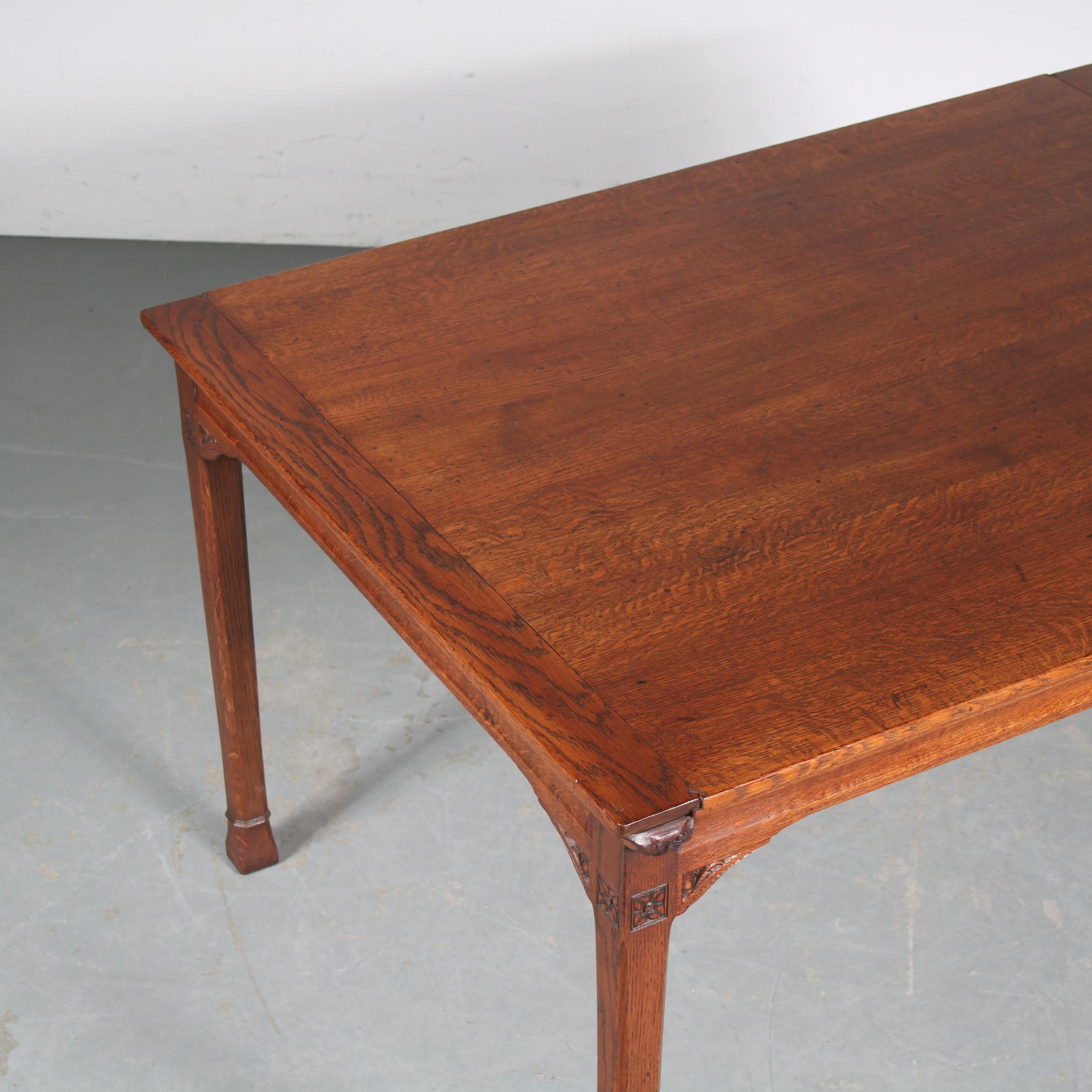 Dining Table by Gerrit Willem Dijsselhof for E.J. Van Wisselingh, the Netherland In Good Condition For Sale In Amsterdam, NL