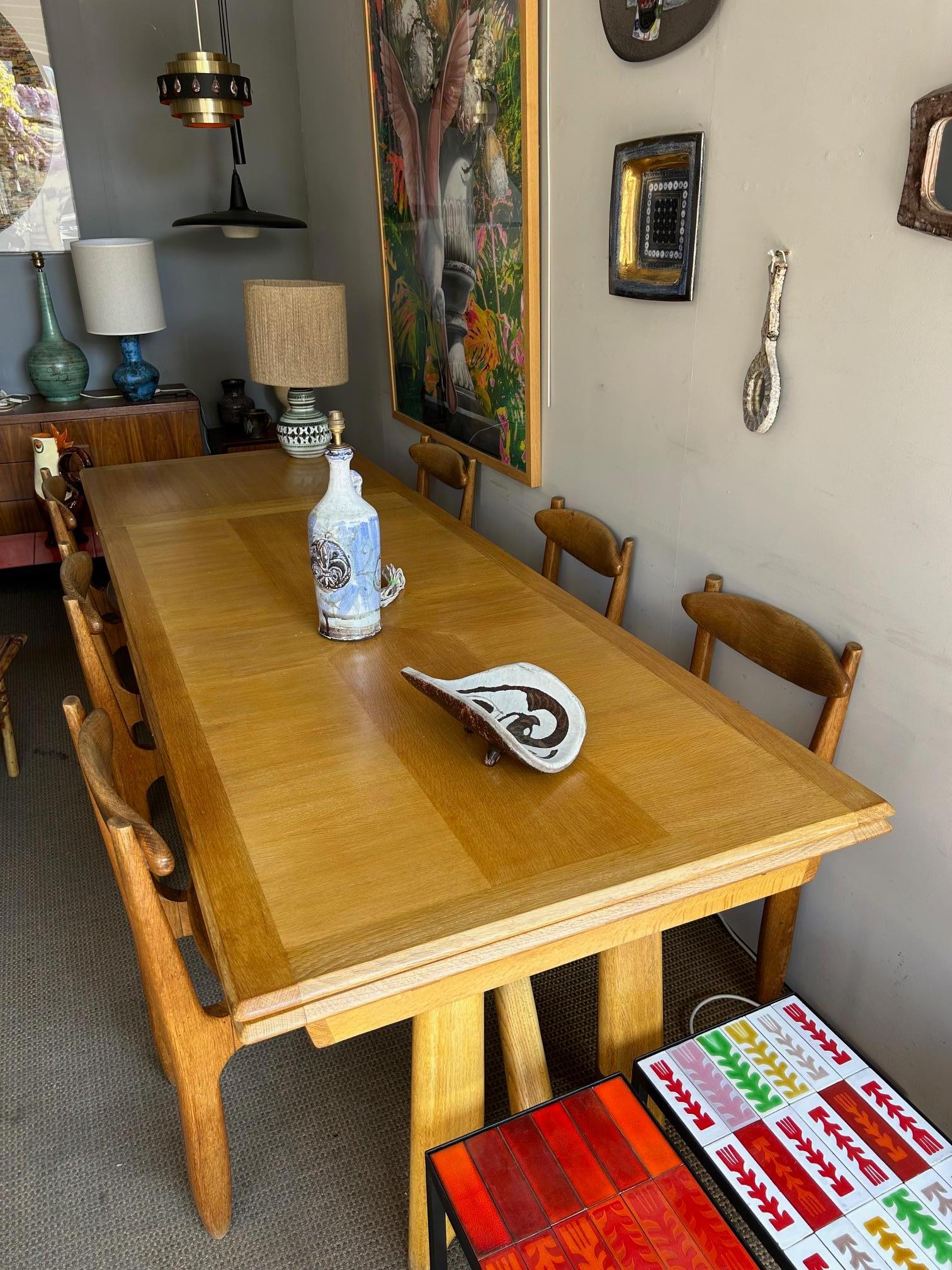Table de salle à manger par Guillerme & Chambron, Circa 1960's, France 