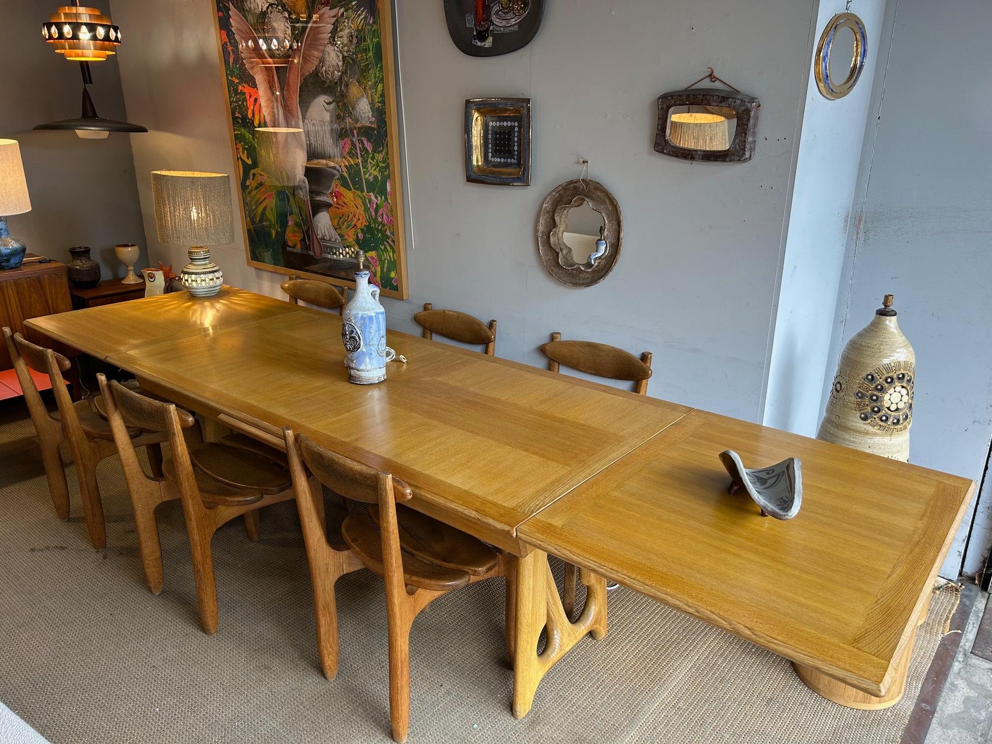 Fait main Table de salle à manger par Guillerme & Chambron, Circa 1960's, France en vente