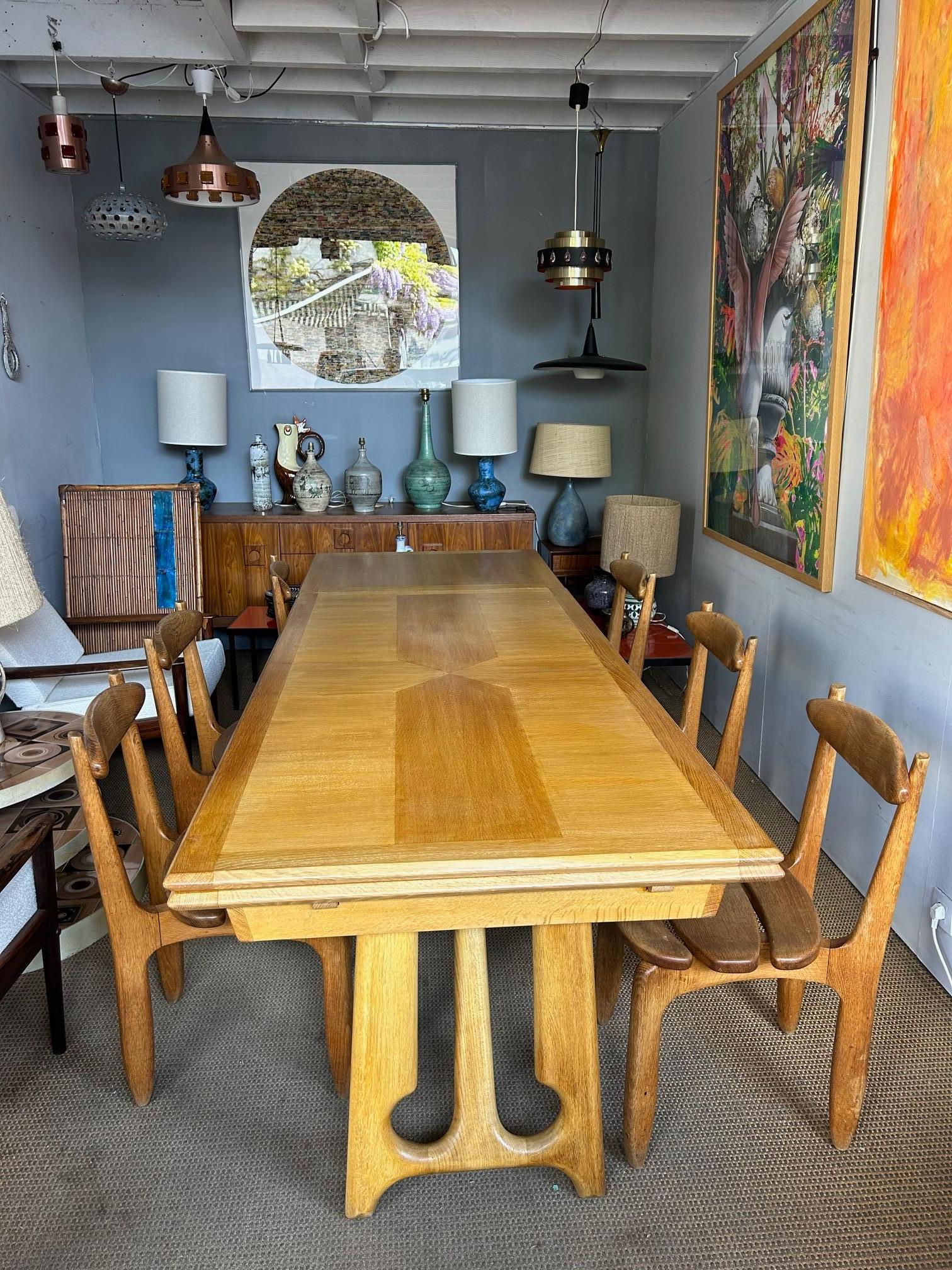 Table de salle à manger par Guillerme & Chambron, Circa 1960's, France en vente 2