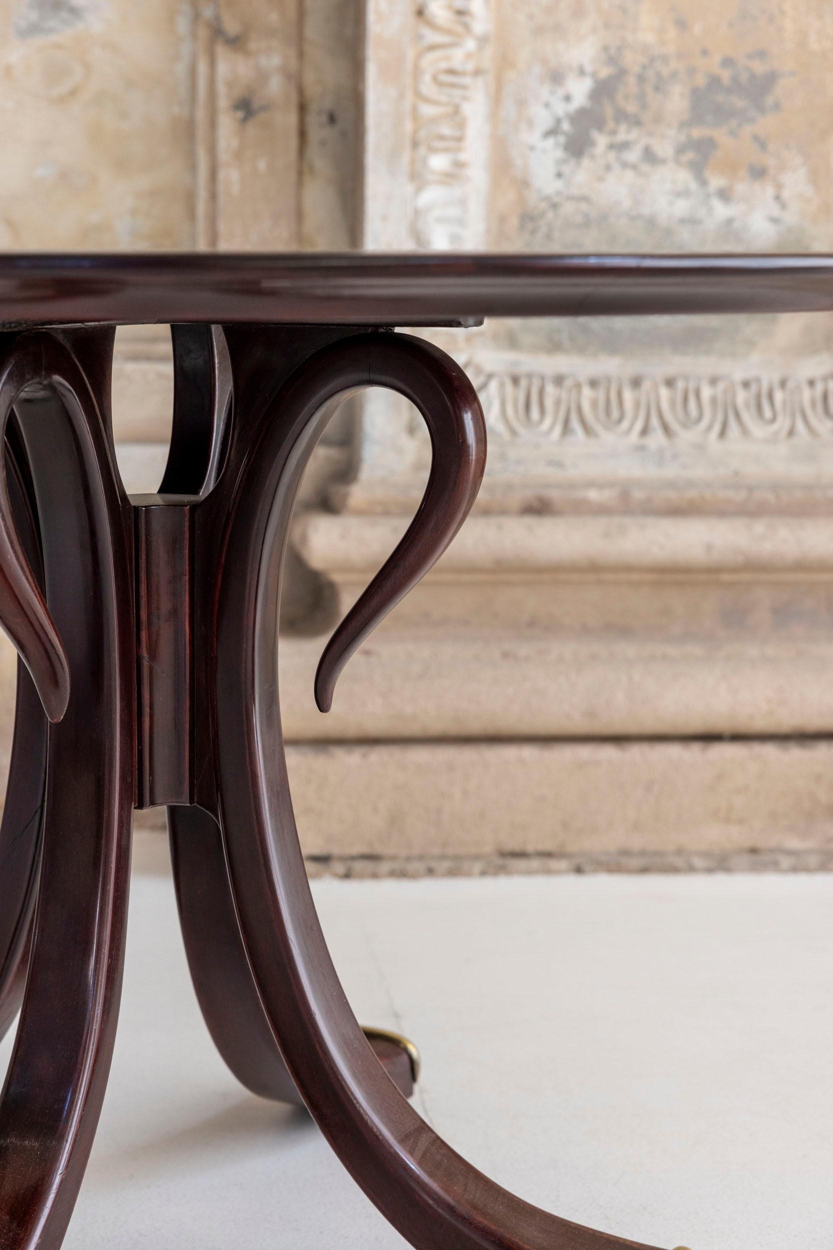 Dining table by Osvaldo Borsani for ABV Arredamenti Borsani Varedo, published In Excellent Condition For Sale In Piacenza, Italy