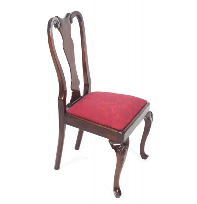 Dining Table by William Tillman, Harrods & 14 Queen Anne Chairs, 20th Century 7